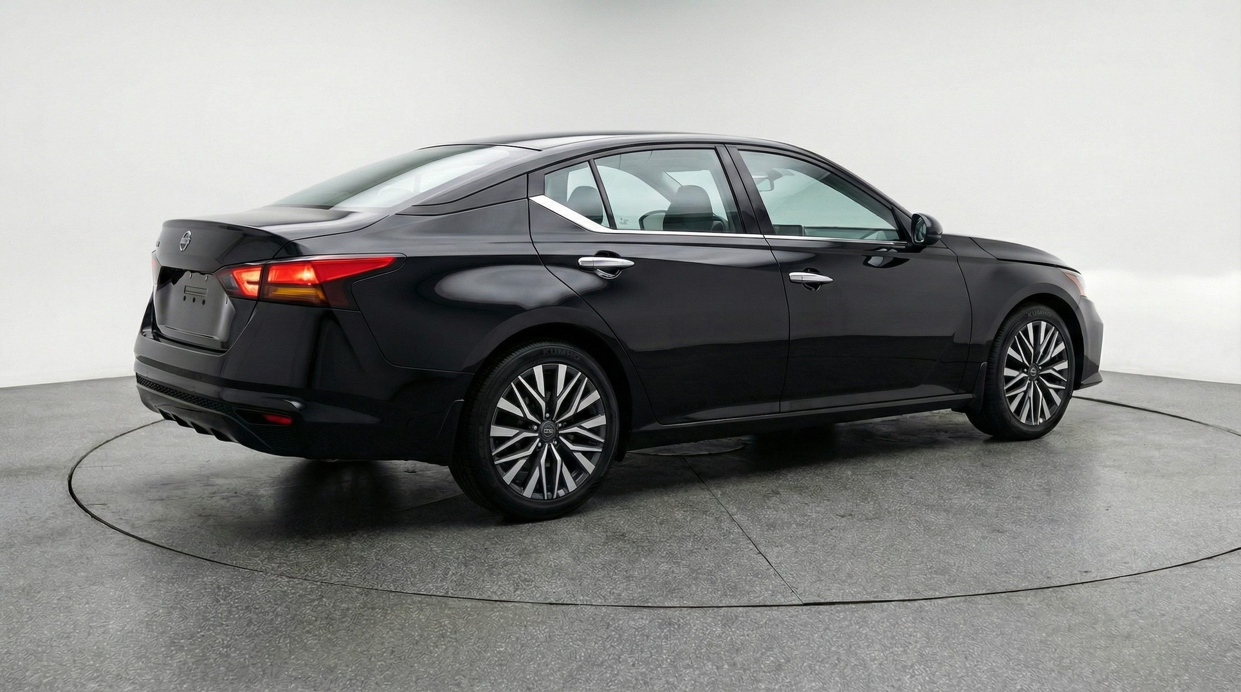 Thumbnail: 2025 Nissan Altima - 7