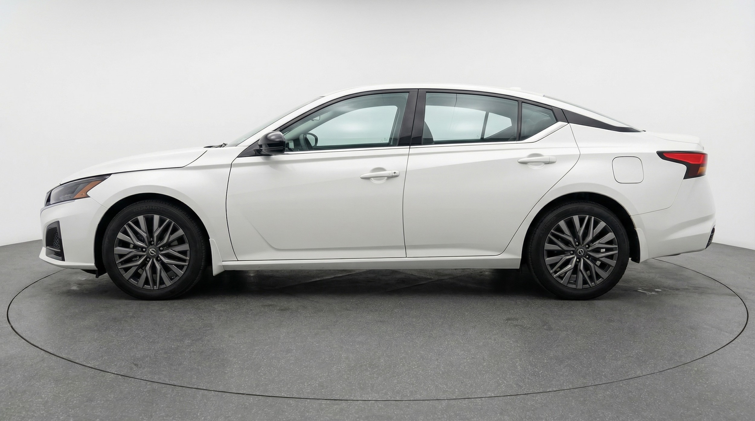 Thumbnail: 2025 Nissan Altima - 4