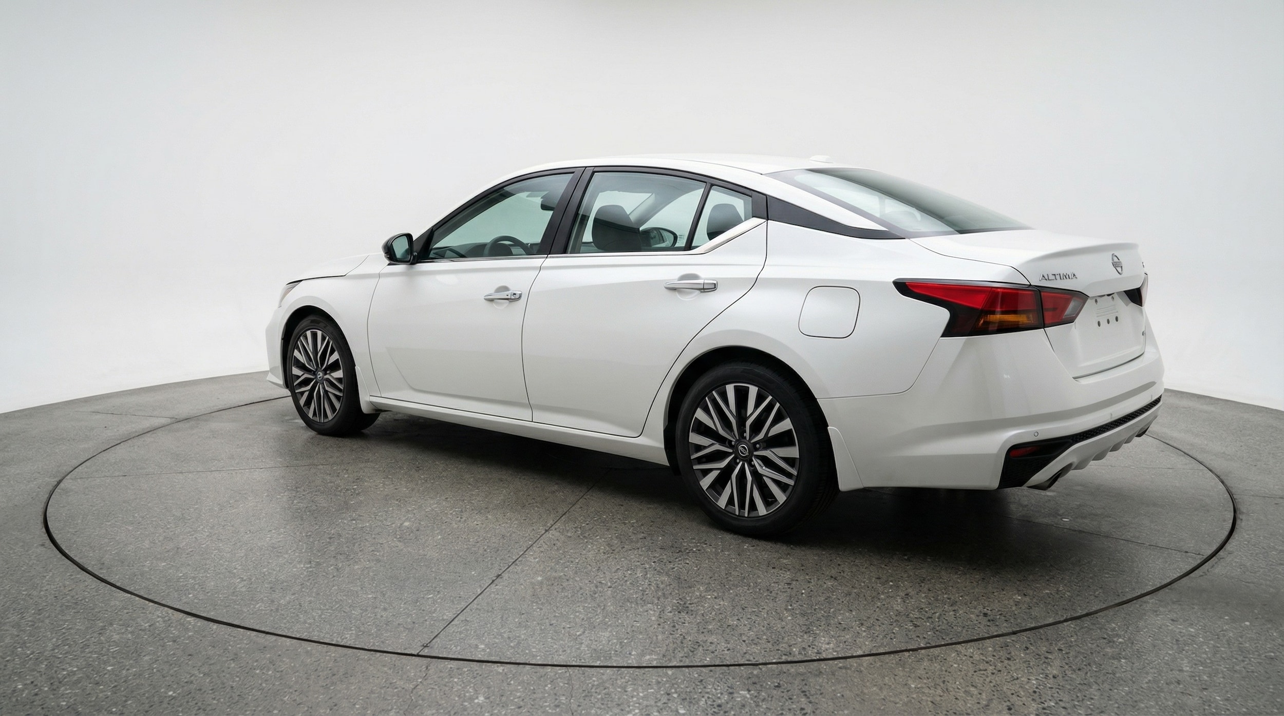 Thumbnail: 2025 Nissan Altima - 5