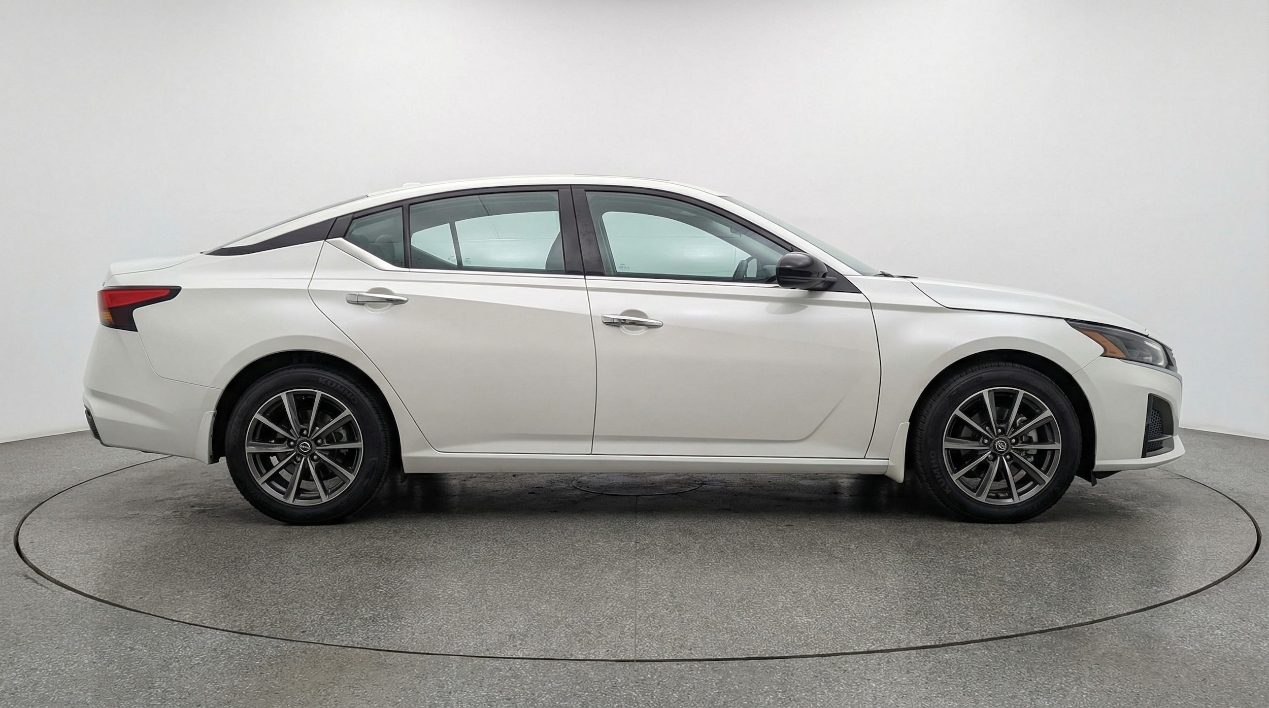 Thumbnail: 2025 Nissan Altima - 8
