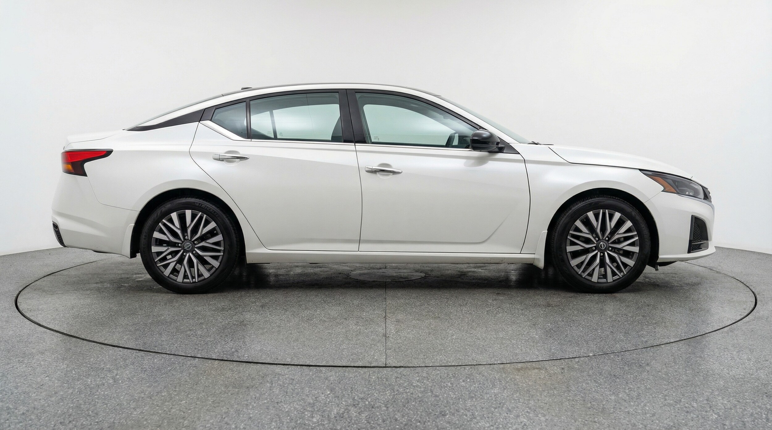 Thumbnail: 2025 Nissan Altima - 8