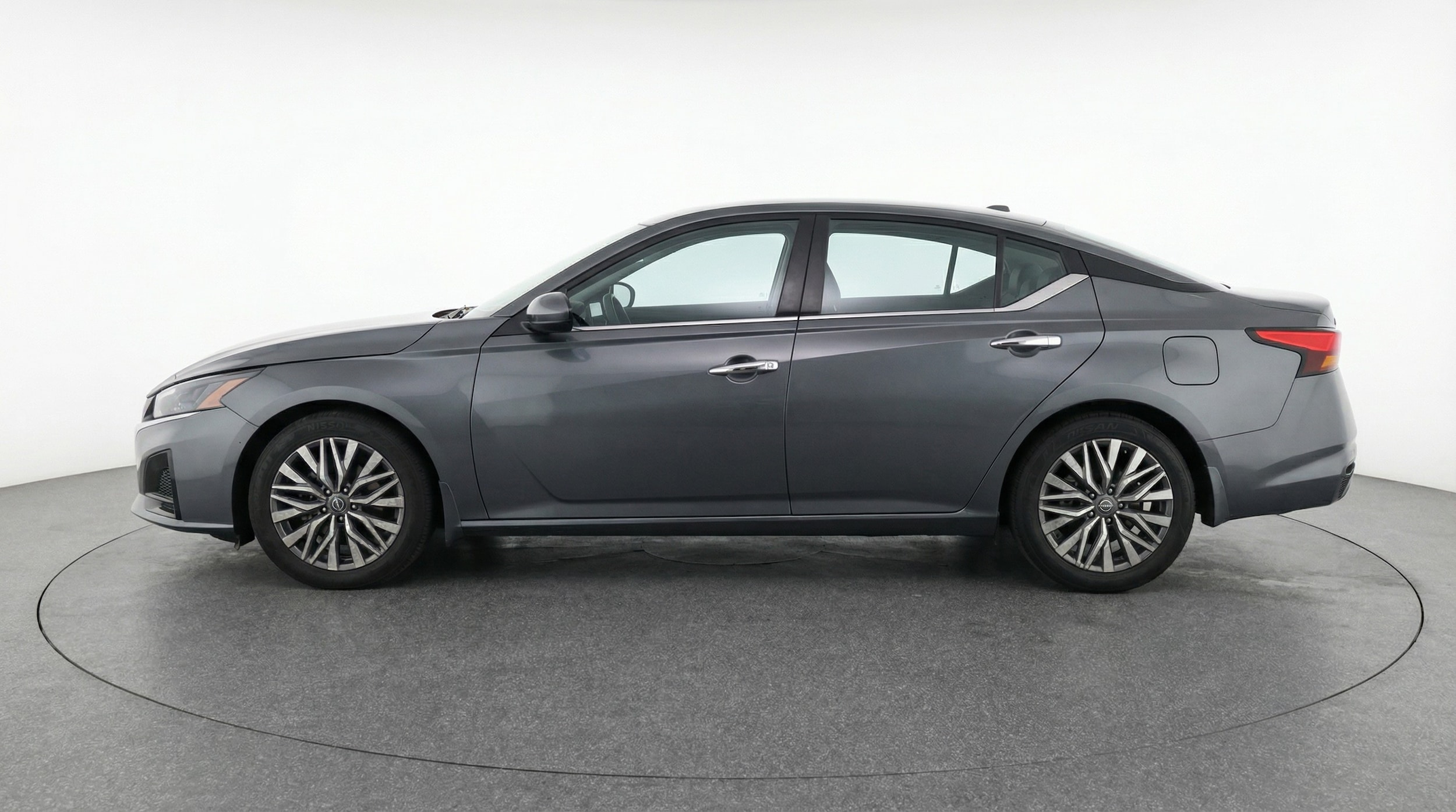 Thumbnail: 2025 Nissan Altima - 4