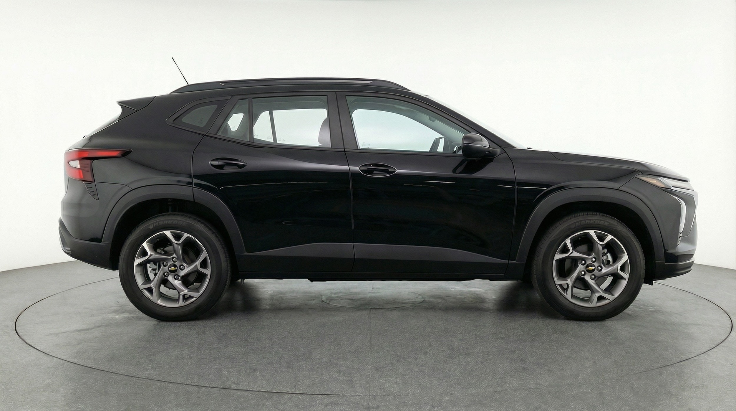 Thumbnail: 2025 Chevrolet Trax - 8