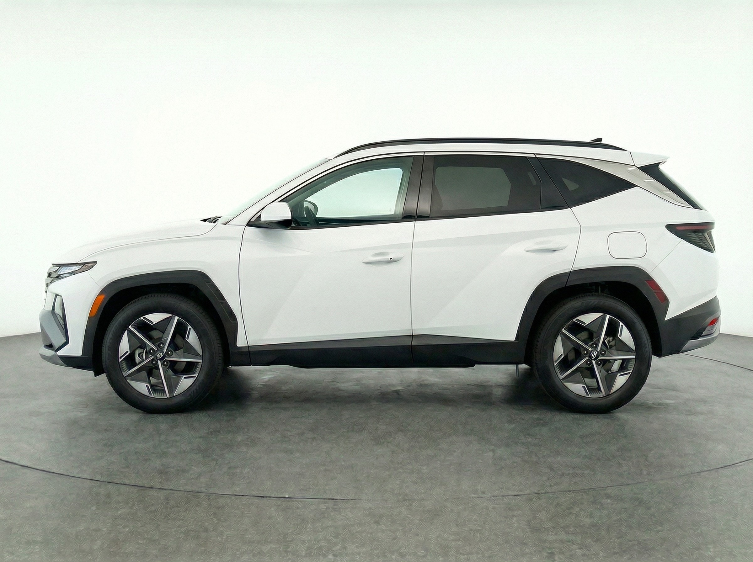 Thumbnail: 2025 Hyundai Tucson - 4