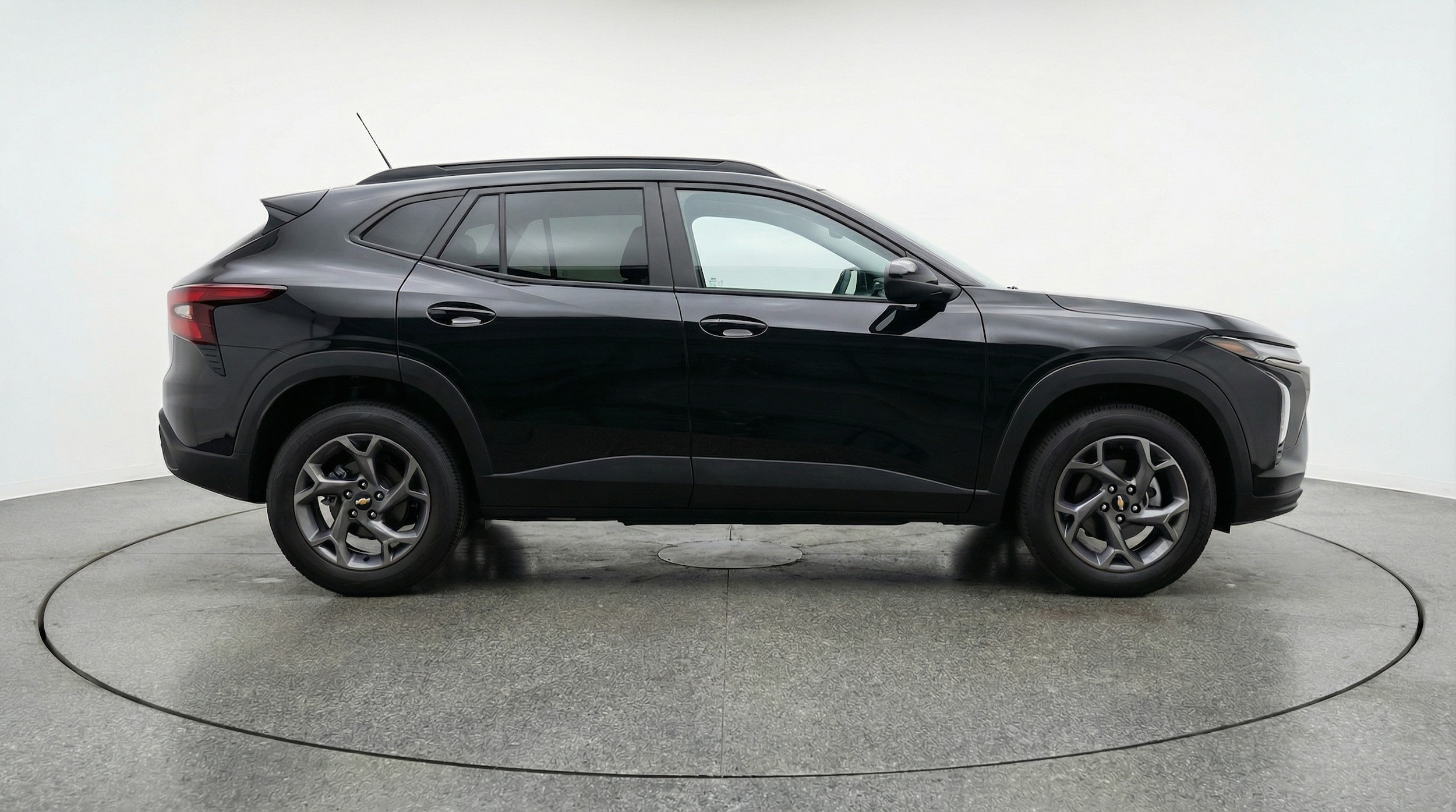 Thumbnail: 2025 Chevrolet Trax - 8