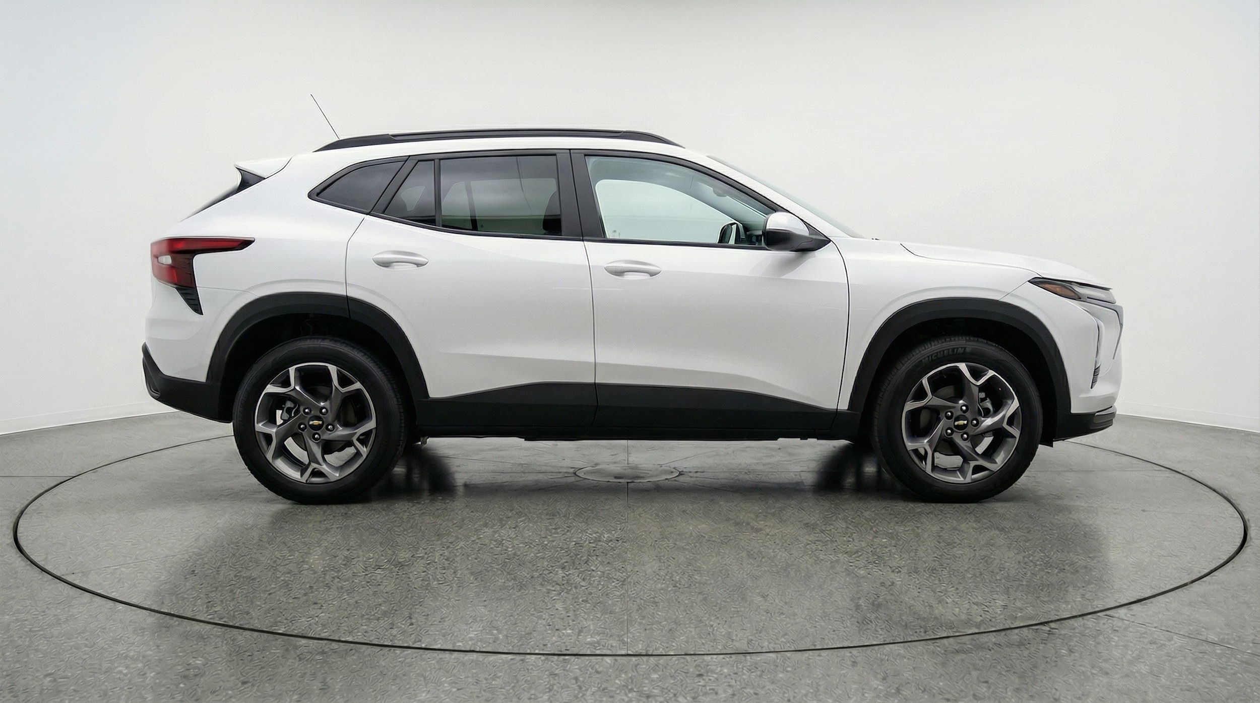 Thumbnail: 2025 Chevrolet Trax - 8