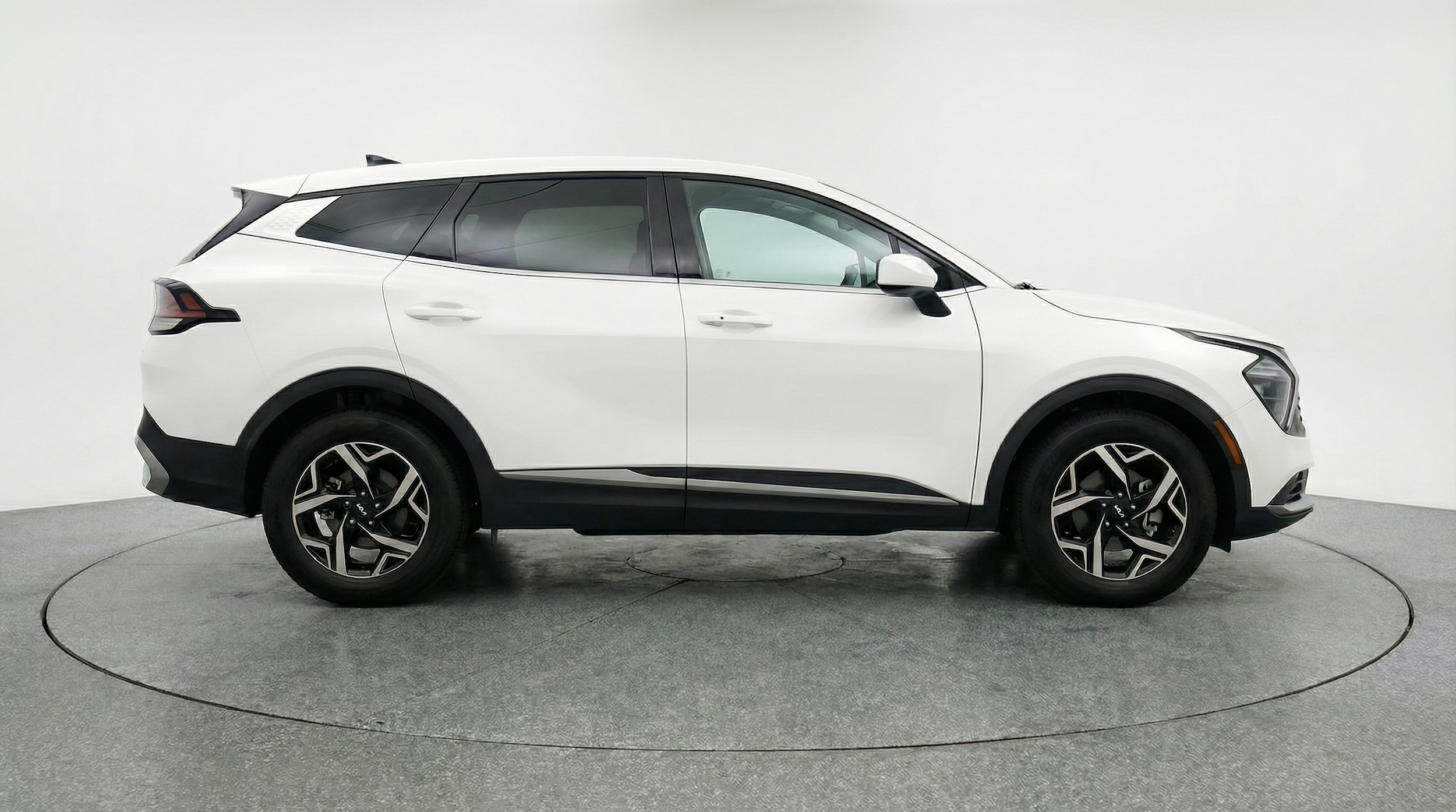 Thumbnail: 2025 Kia Sportage - 8