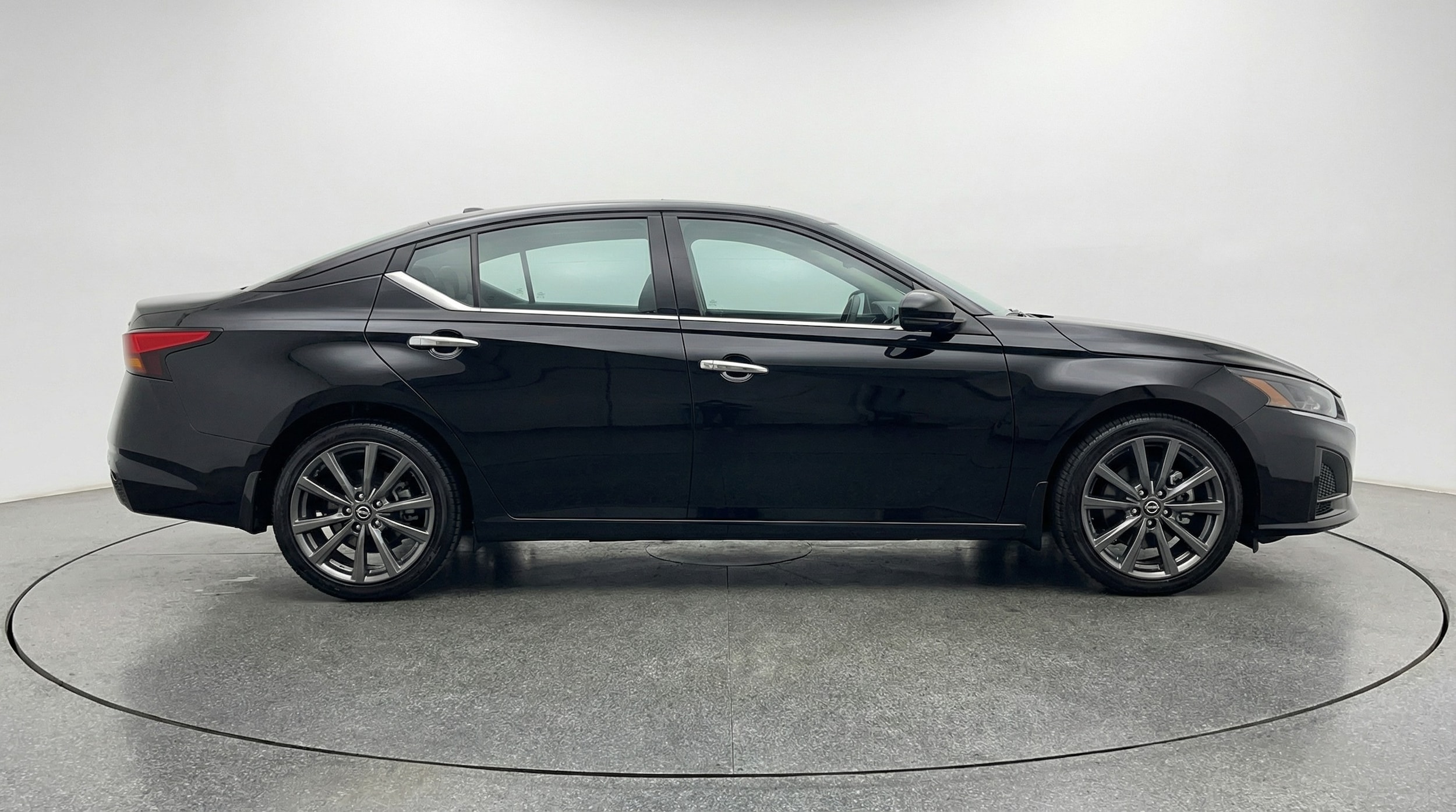 Thumbnail: 2025 Nissan Altima - 8