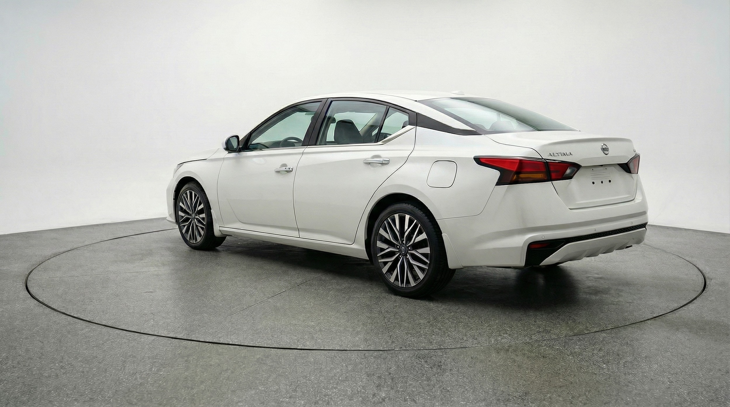 Thumbnail: 2025 Nissan Altima - 5