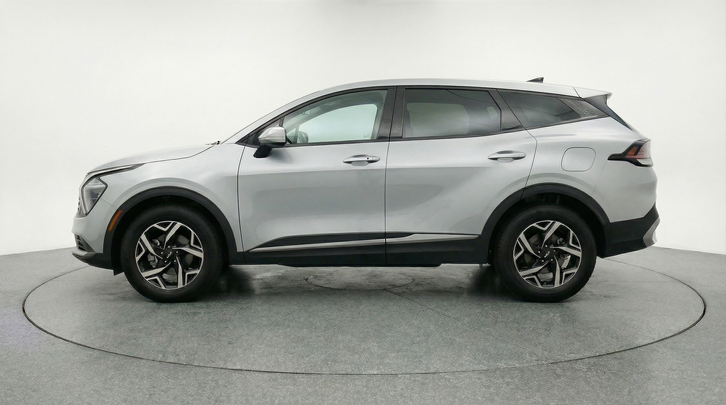 Thumbnail: 2025 Kia Sportage - 4