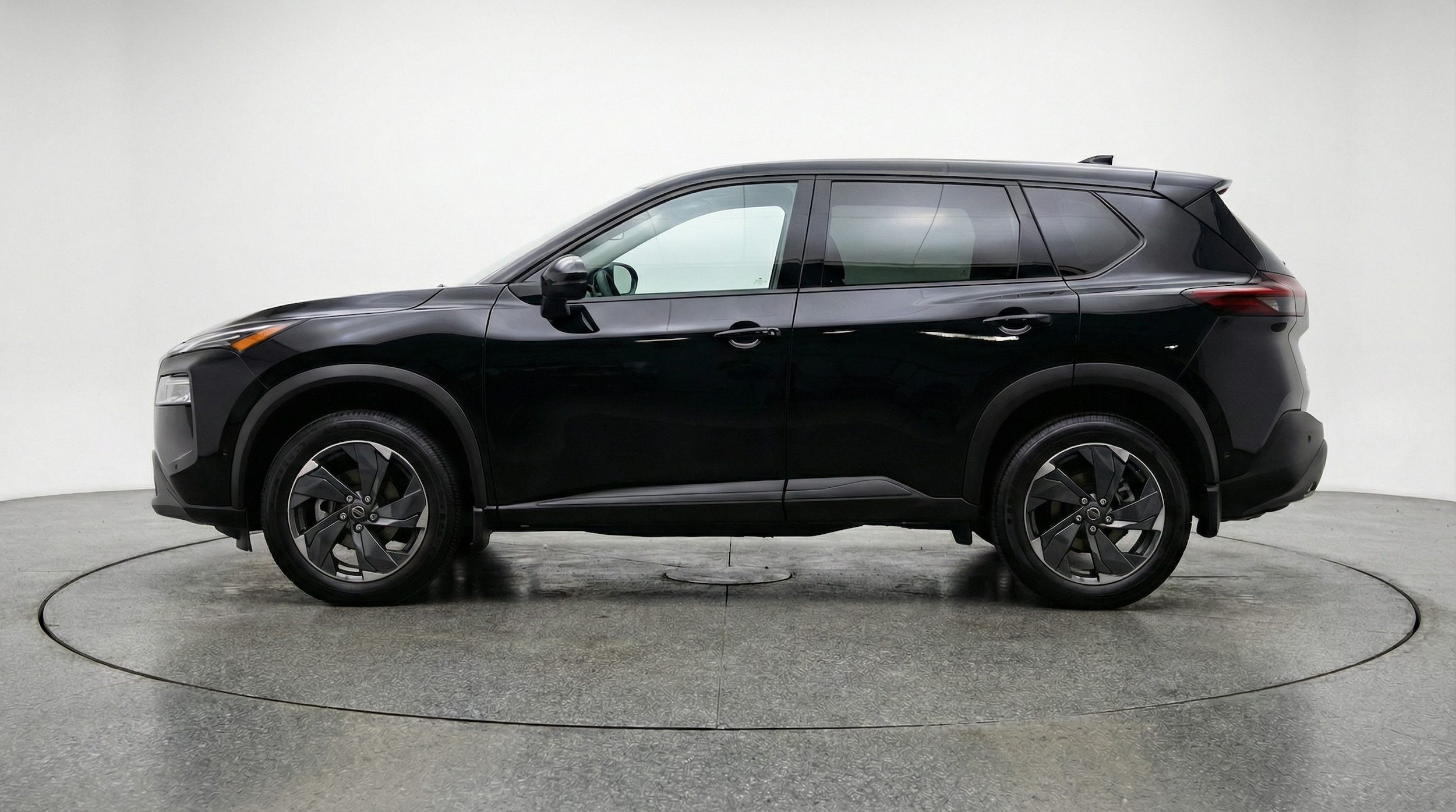 Thumbnail: 2025 Nissan Rogue - 4