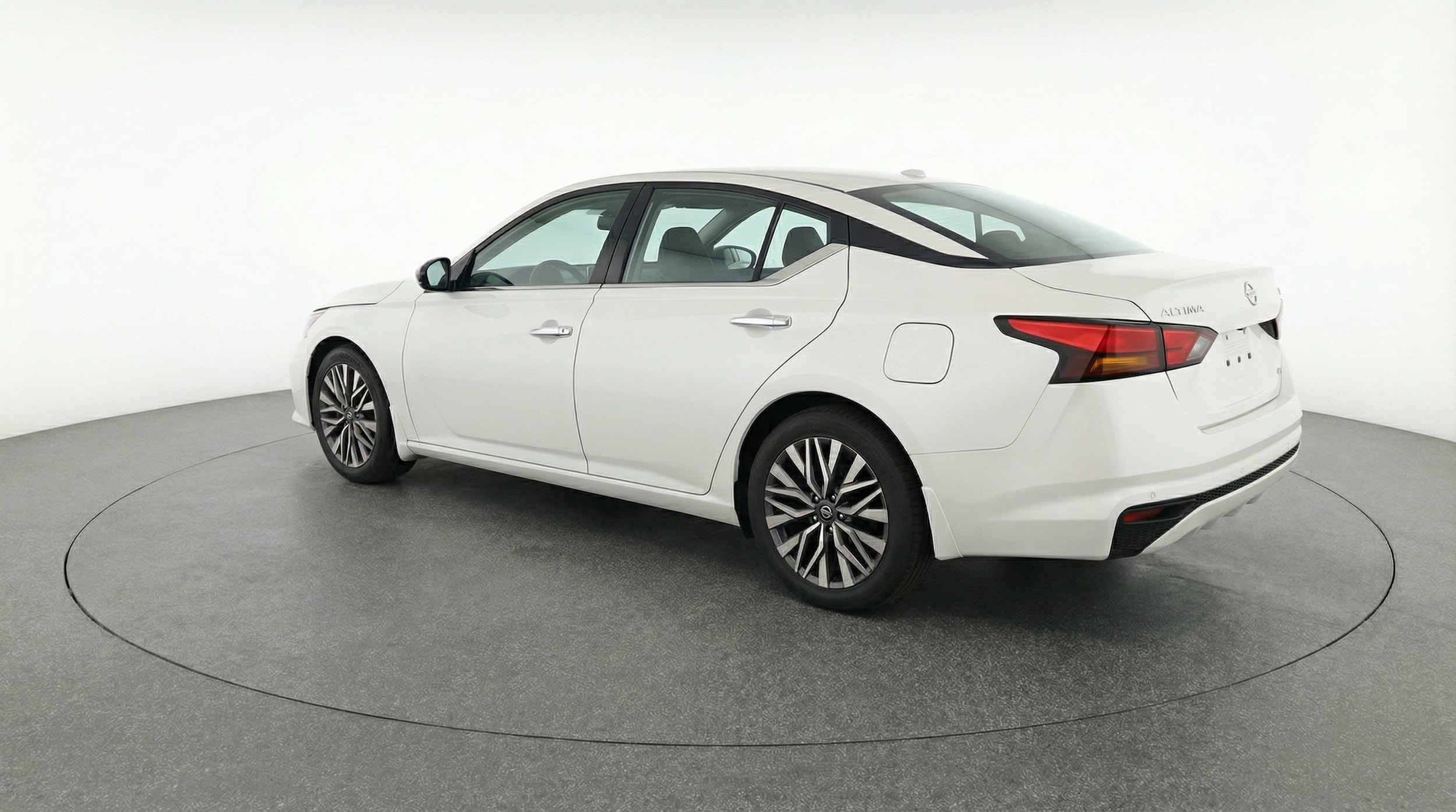 Thumbnail: 2025 Nissan Altima - 5