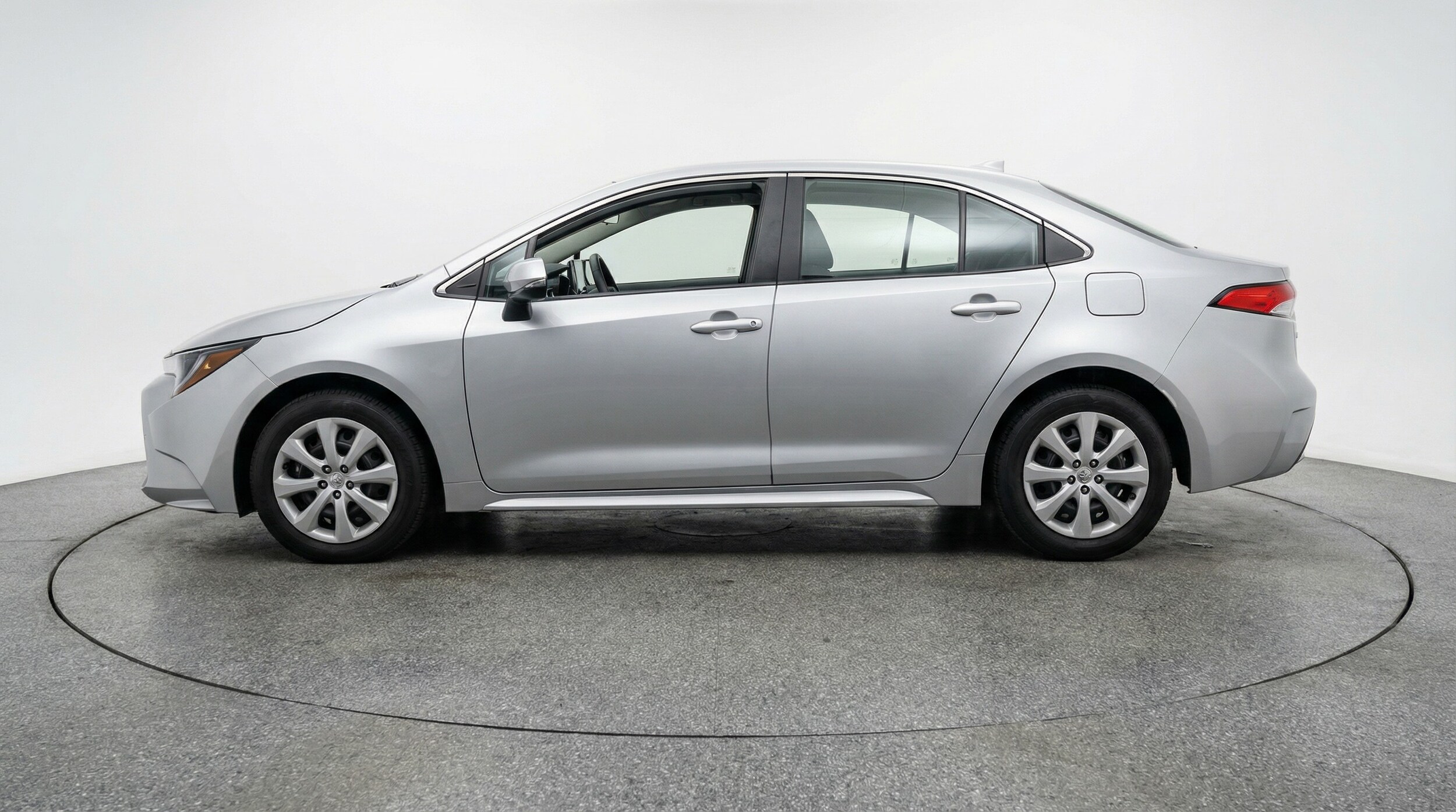 Thumbnail: 2025 Toyota Corolla - 4