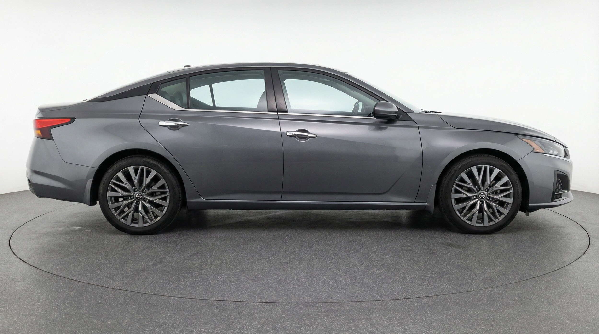 Thumbnail: 2025 Nissan Altima - 8