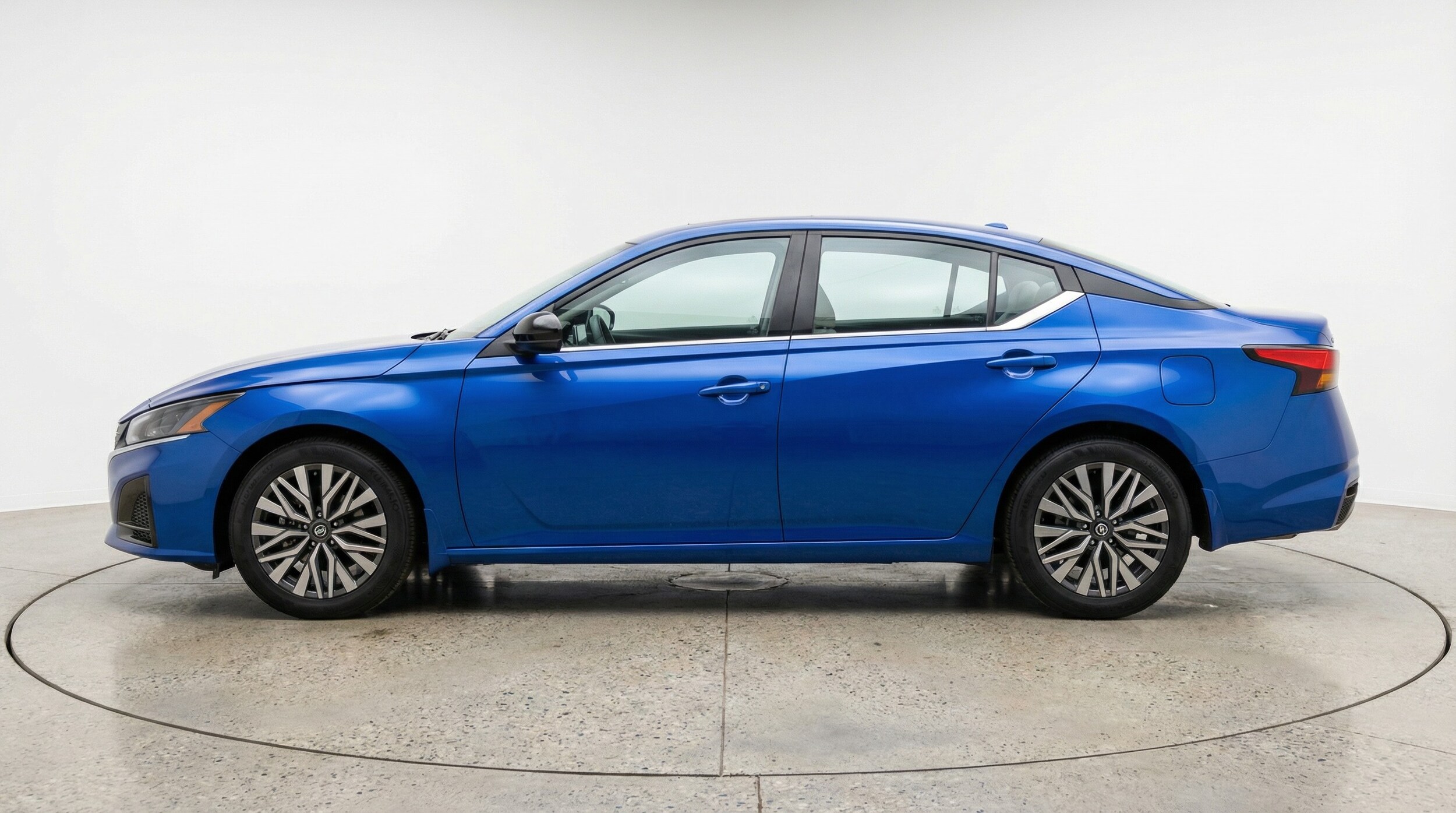 Thumbnail: 2025 Nissan Altima - 4