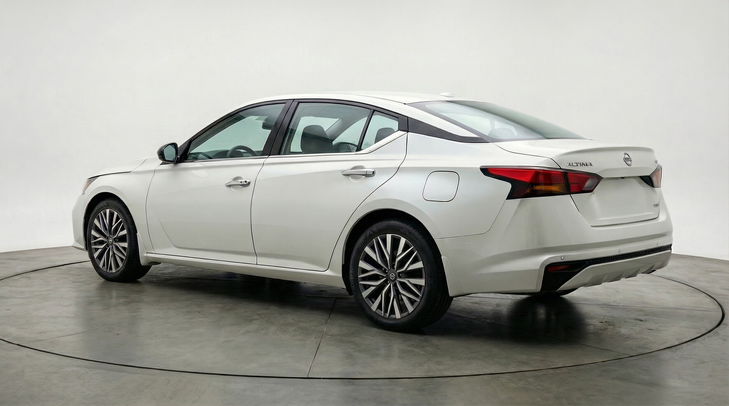 Thumbnail: 2025 Nissan Altima - 5