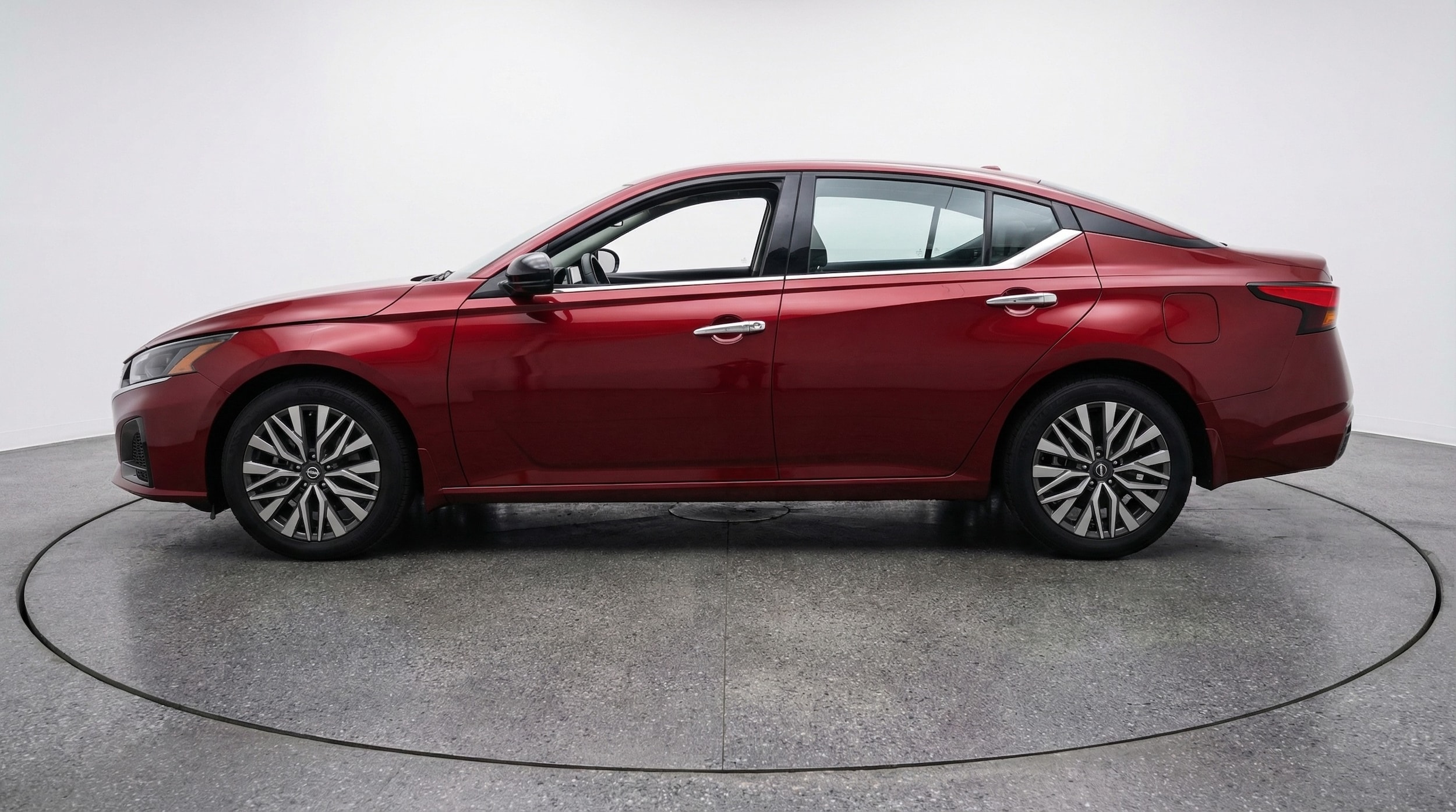 Thumbnail: 2025 Nissan Altima - 4
