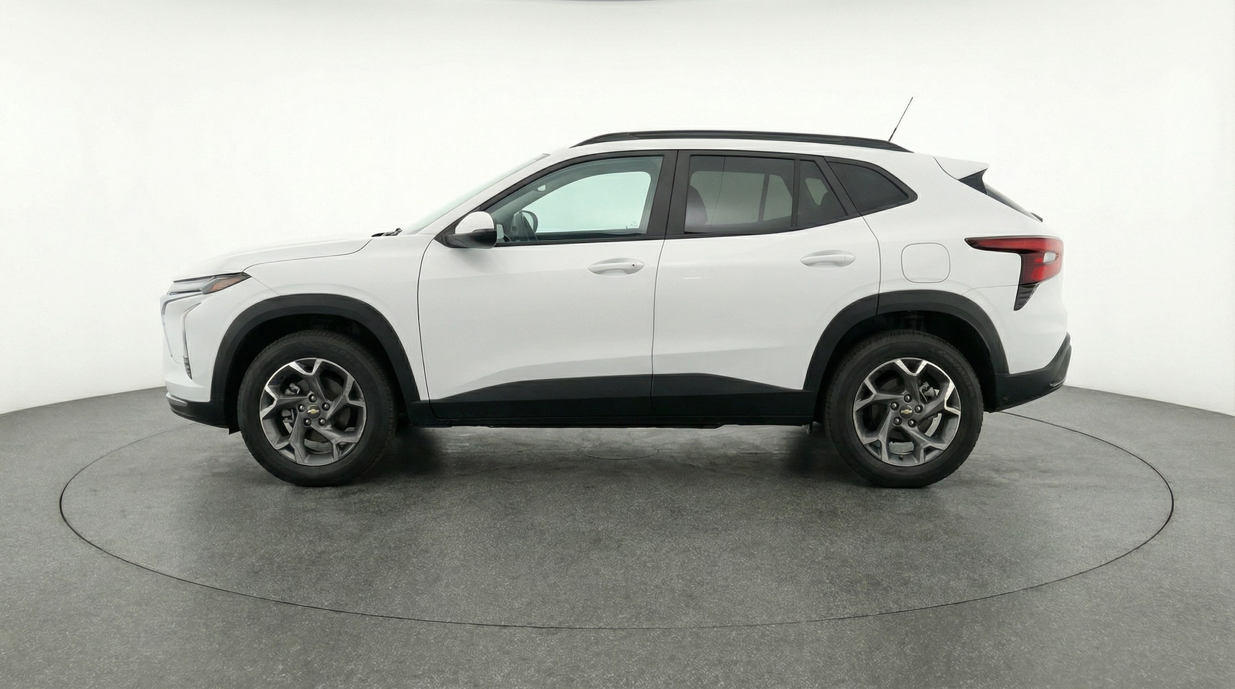 Thumbnail: 2025 Chevrolet Trax - 4