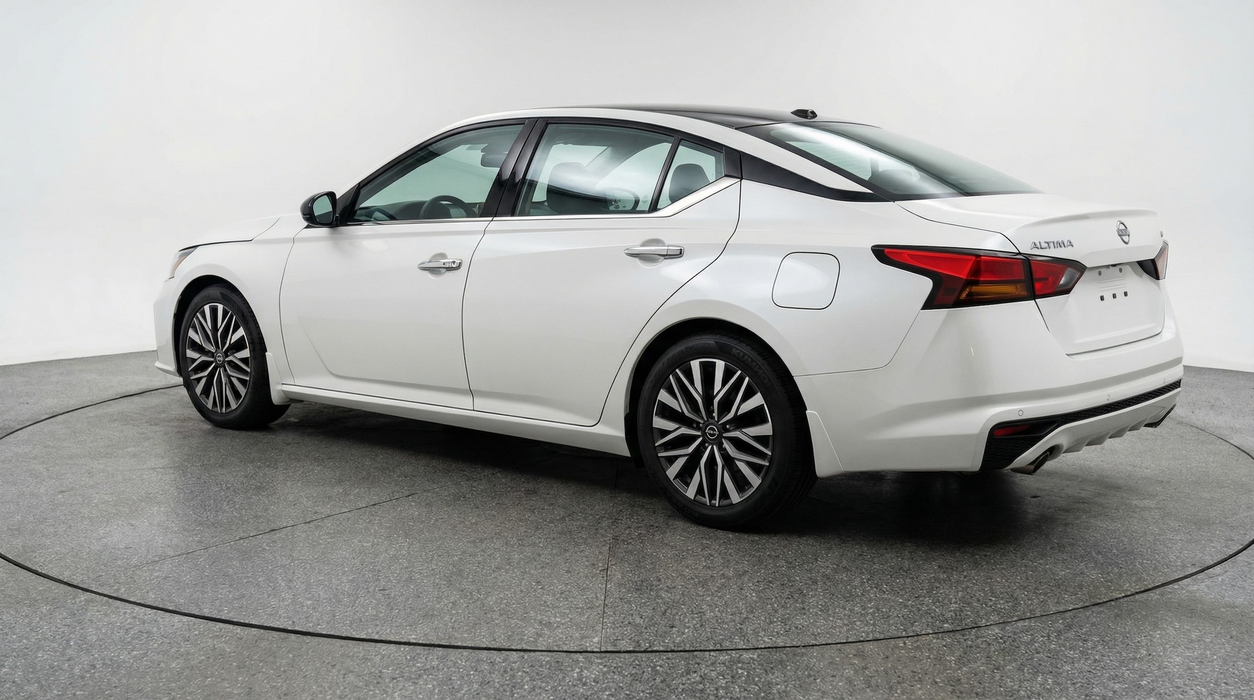 Thumbnail: 2025 Nissan Altima - 5