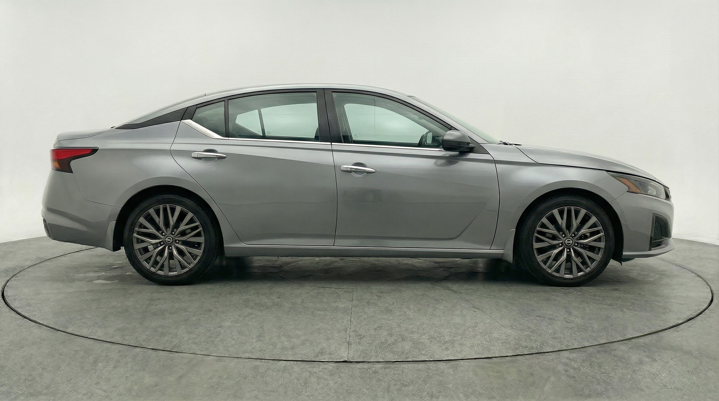 Thumbnail: 2025 Nissan Altima - 8