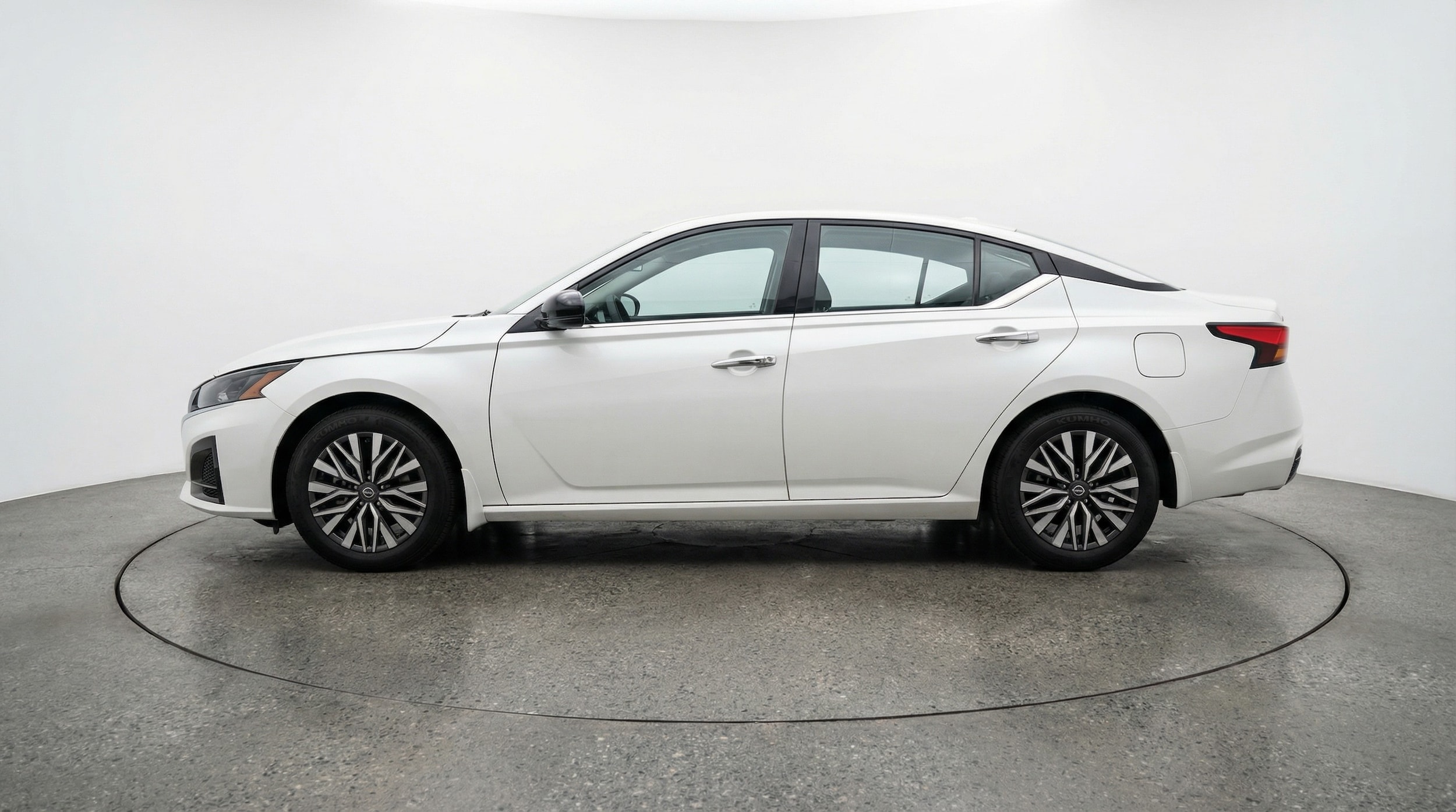 Thumbnail: 2025 Nissan Altima - 4