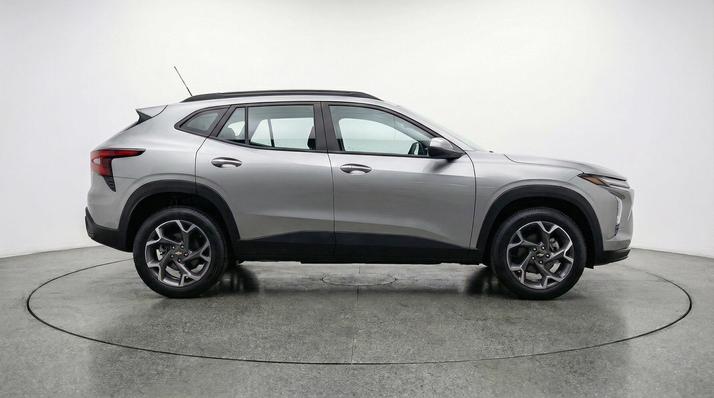 Thumbnail: 2025 Chevrolet Trax - 8