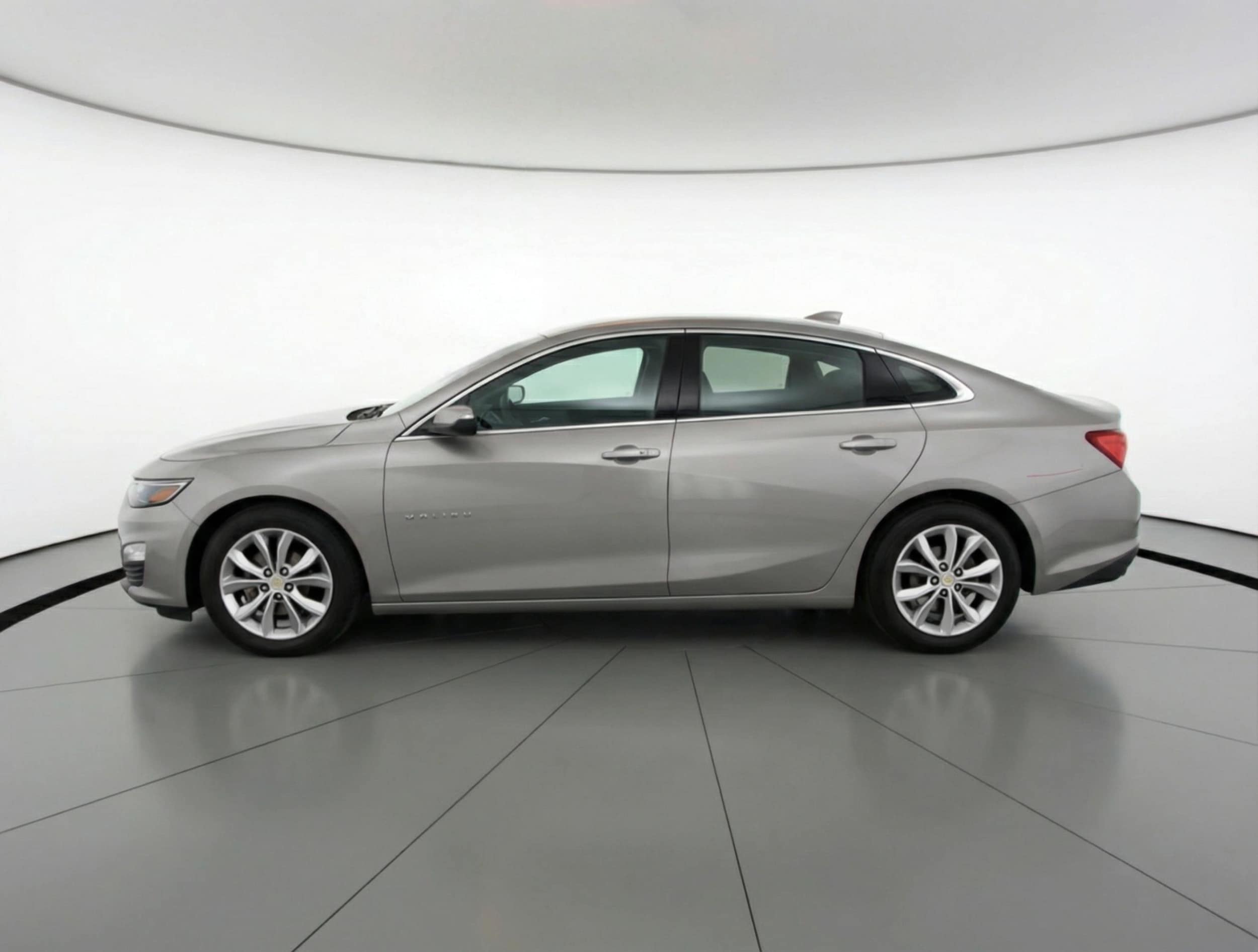 Thumbnail: 2024 Chevrolet Malibu - 4