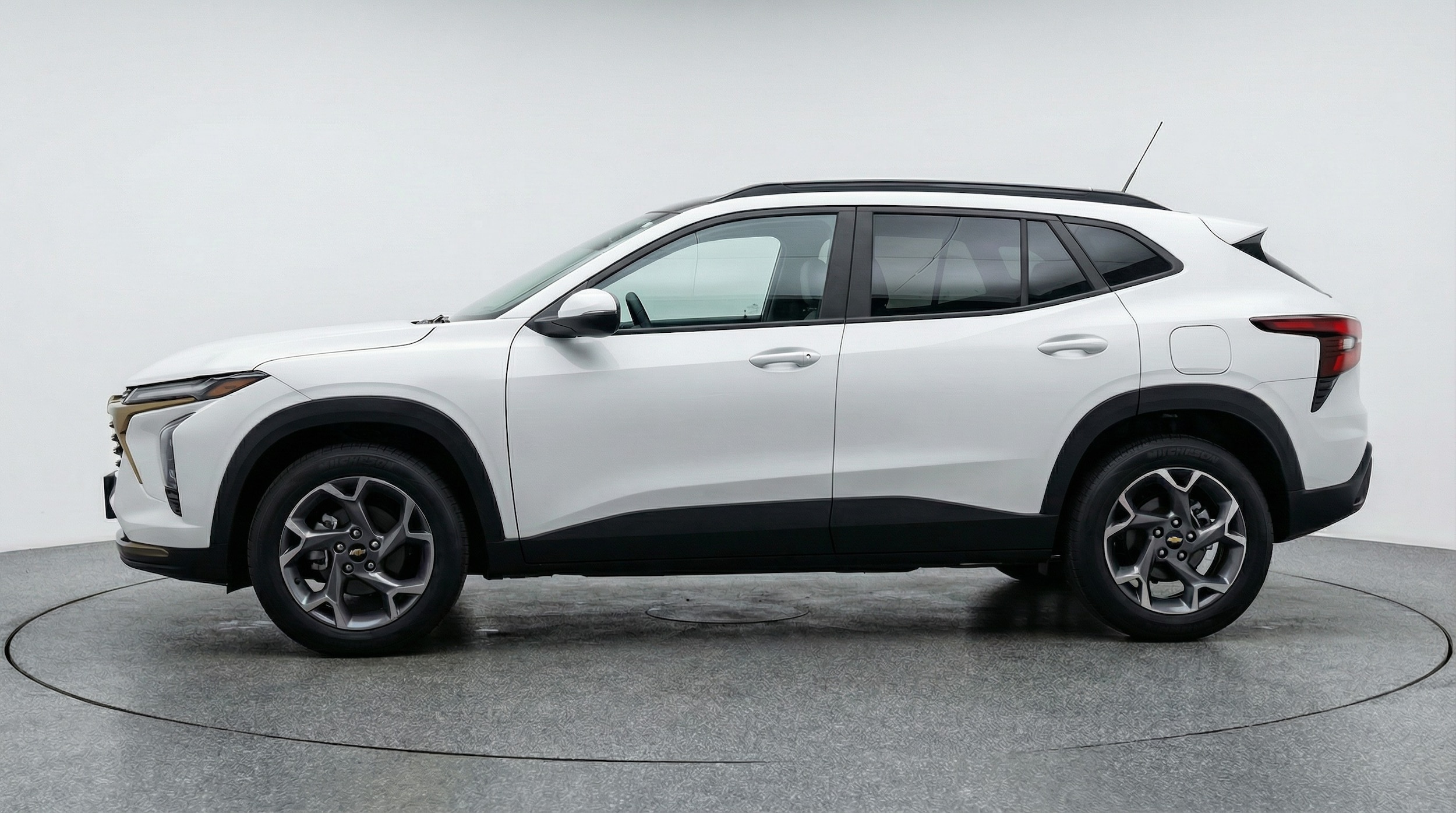 Thumbnail: 2025 Chevrolet Trax - 4