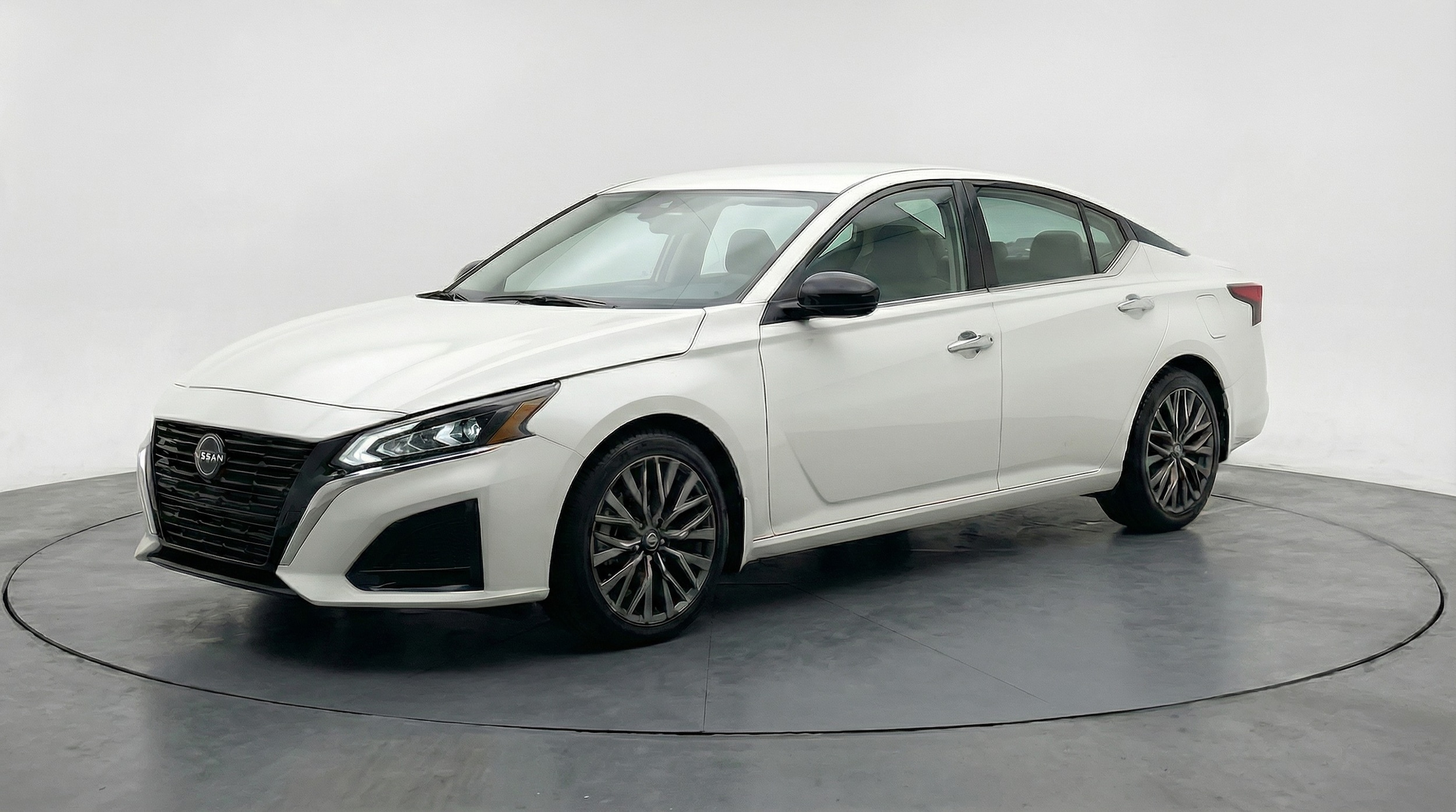 Thumbnail: 2025 Nissan Altima - 3