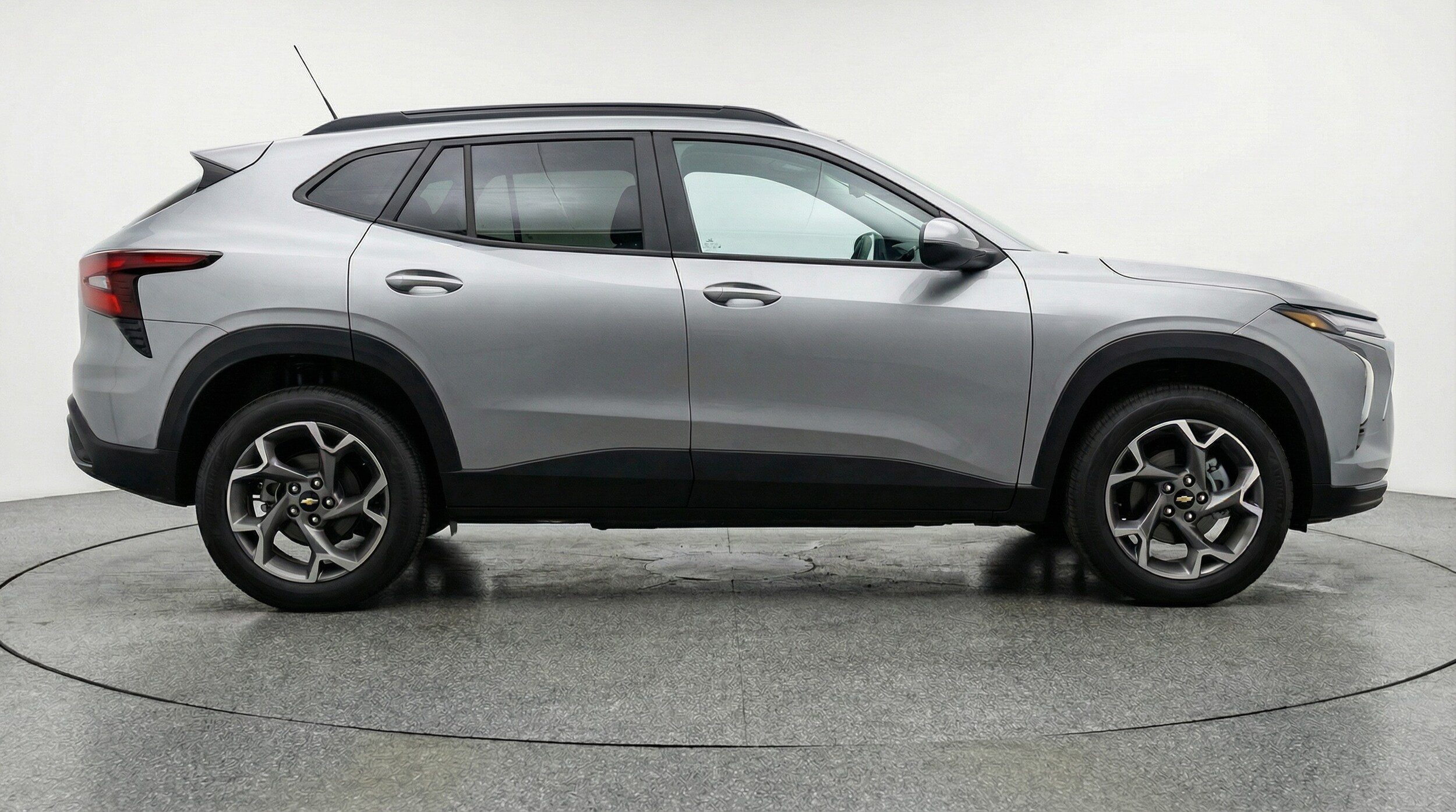 Thumbnail: 2025 Chevrolet Trax - 8