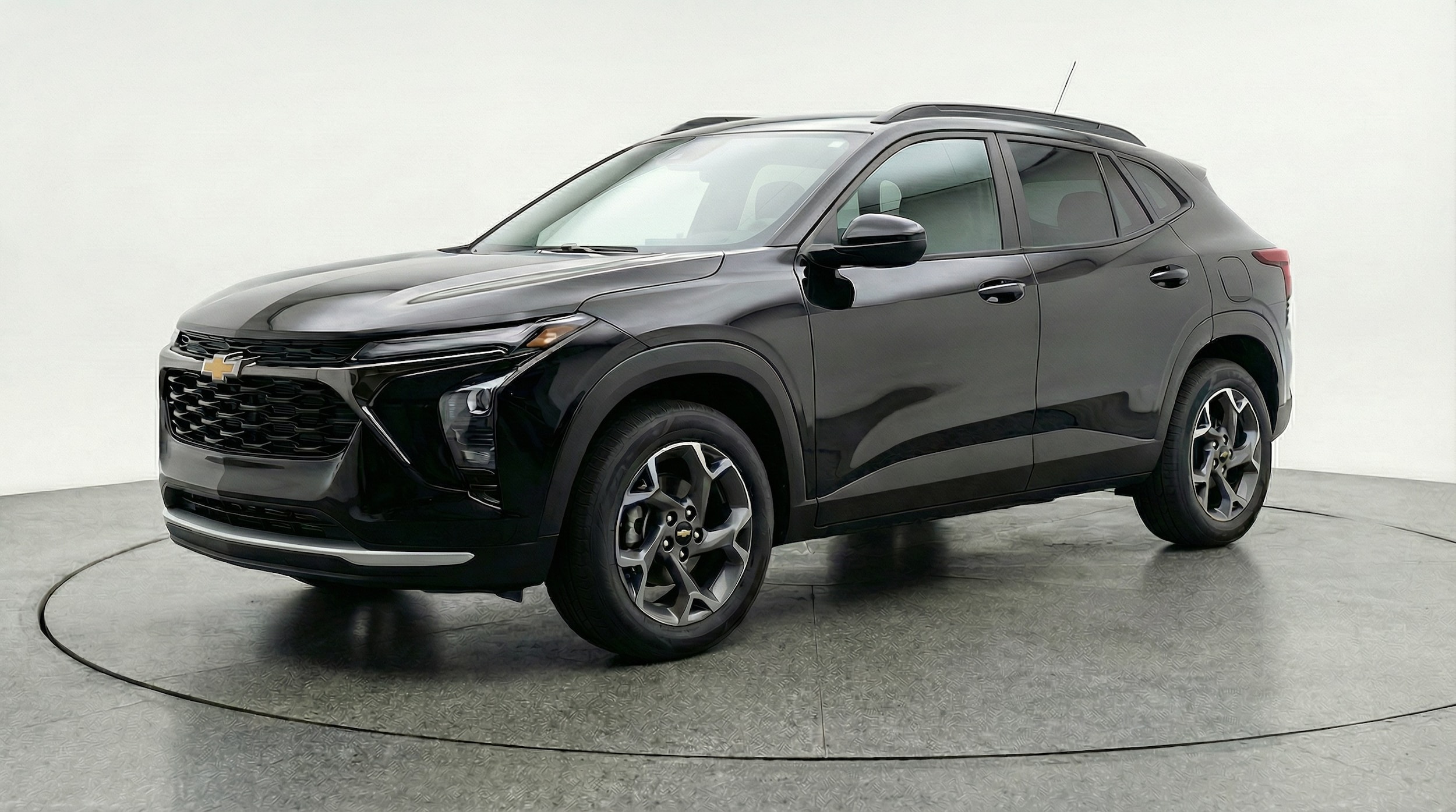 Thumbnail: 2025 Chevrolet Trax - 3