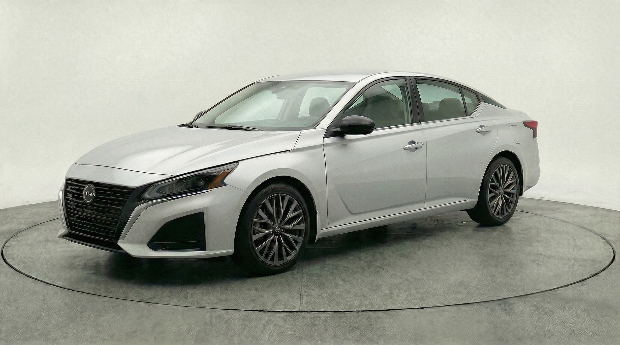 Thumbnail: 2025 Nissan Altima - 3