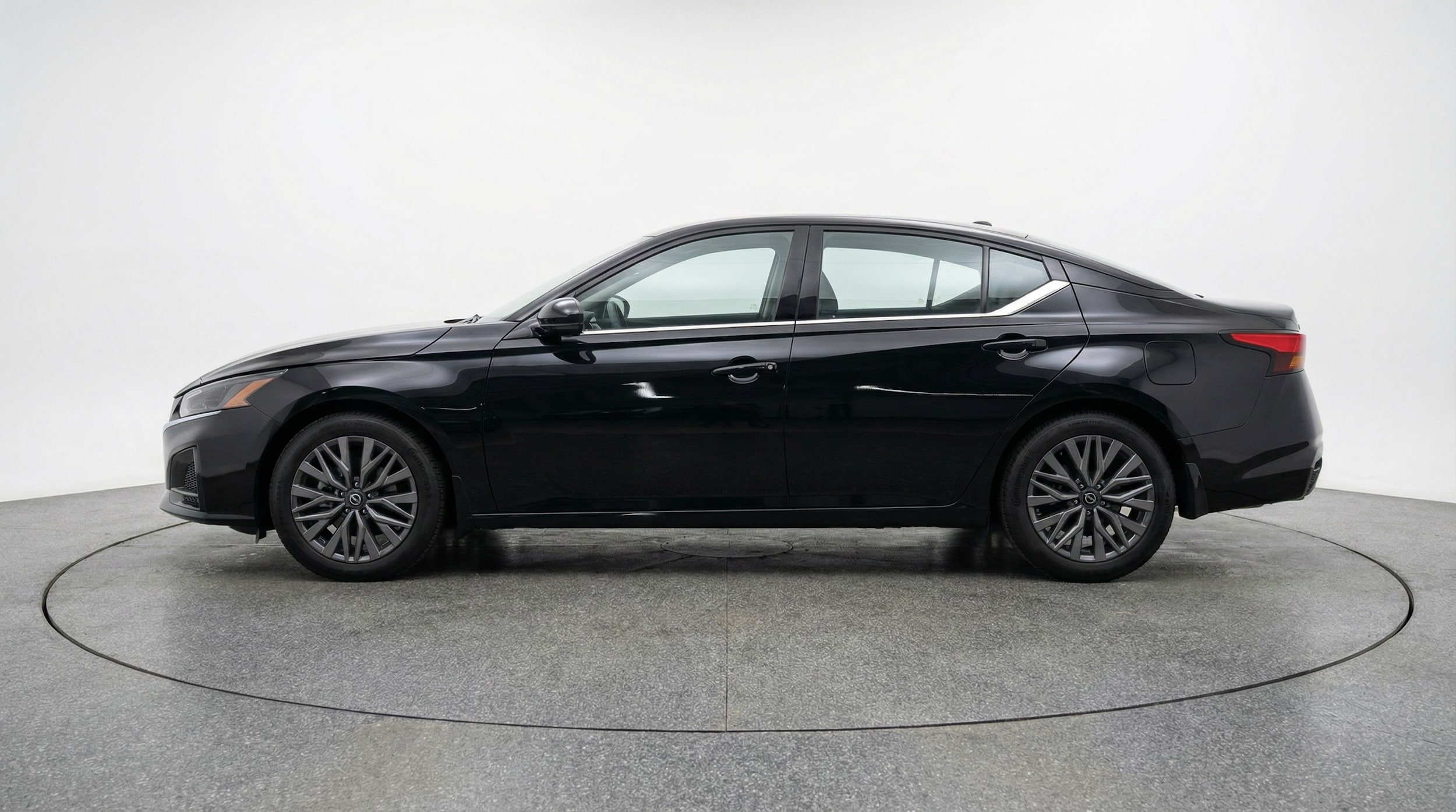 Thumbnail: 2025 Nissan Altima - 4