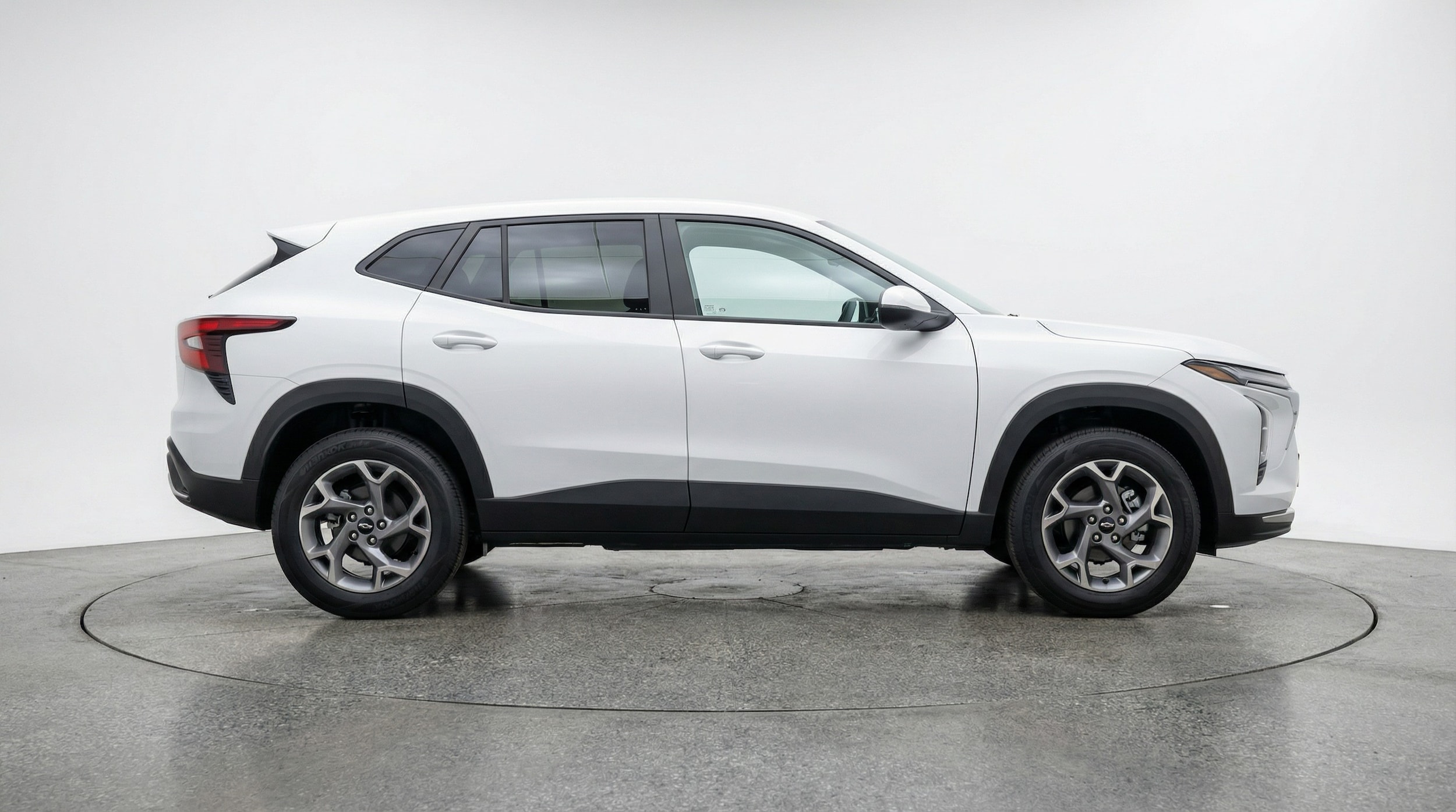 Thumbnail: 2025 Chevrolet Trax - 8