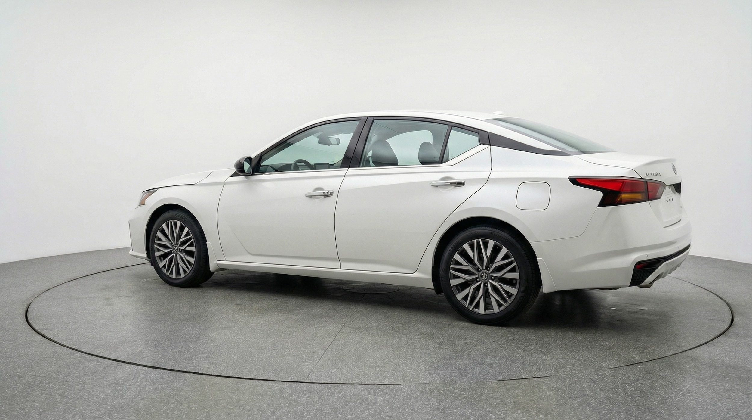 Thumbnail: 2025 Nissan Altima - 5