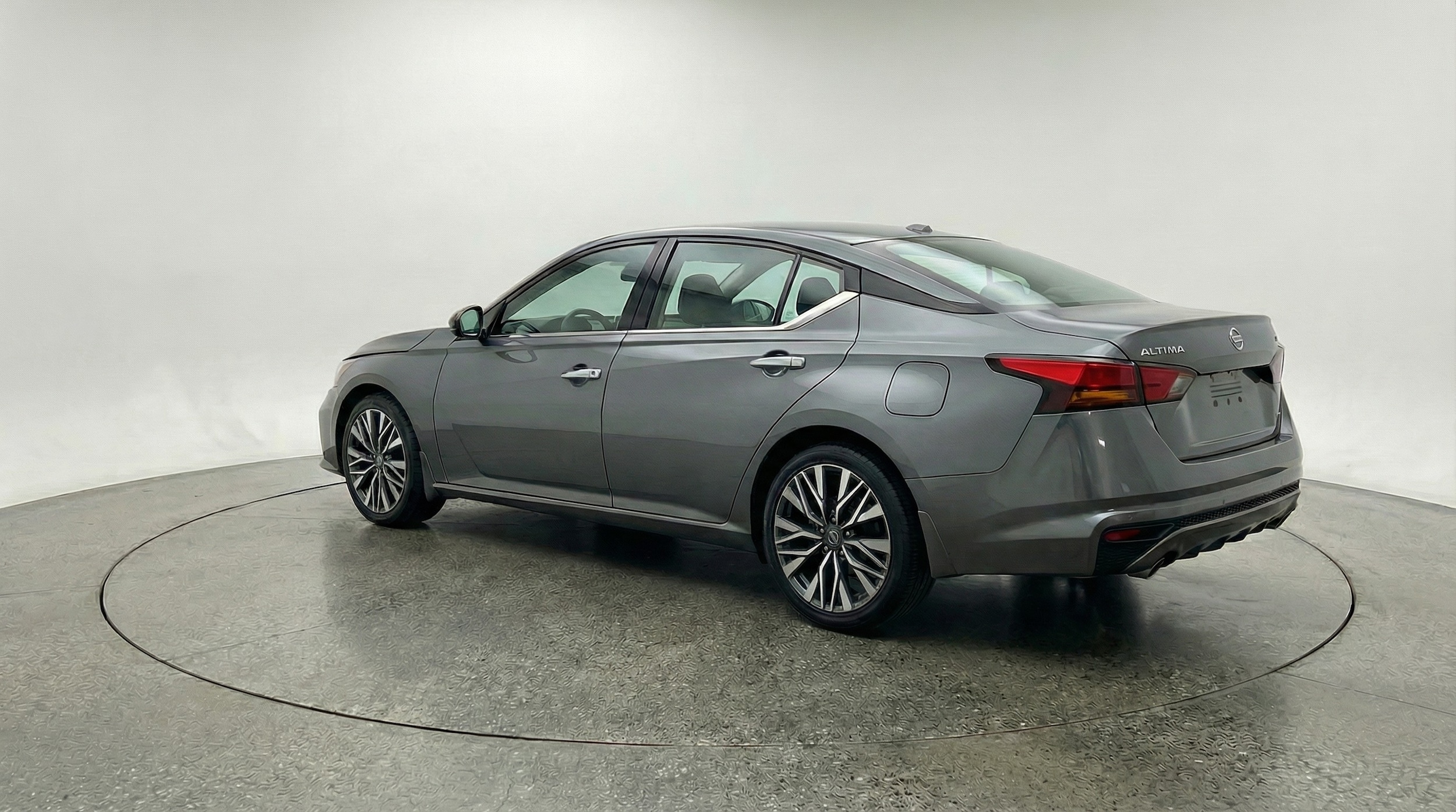 Thumbnail: 2025 Nissan Altima - 5