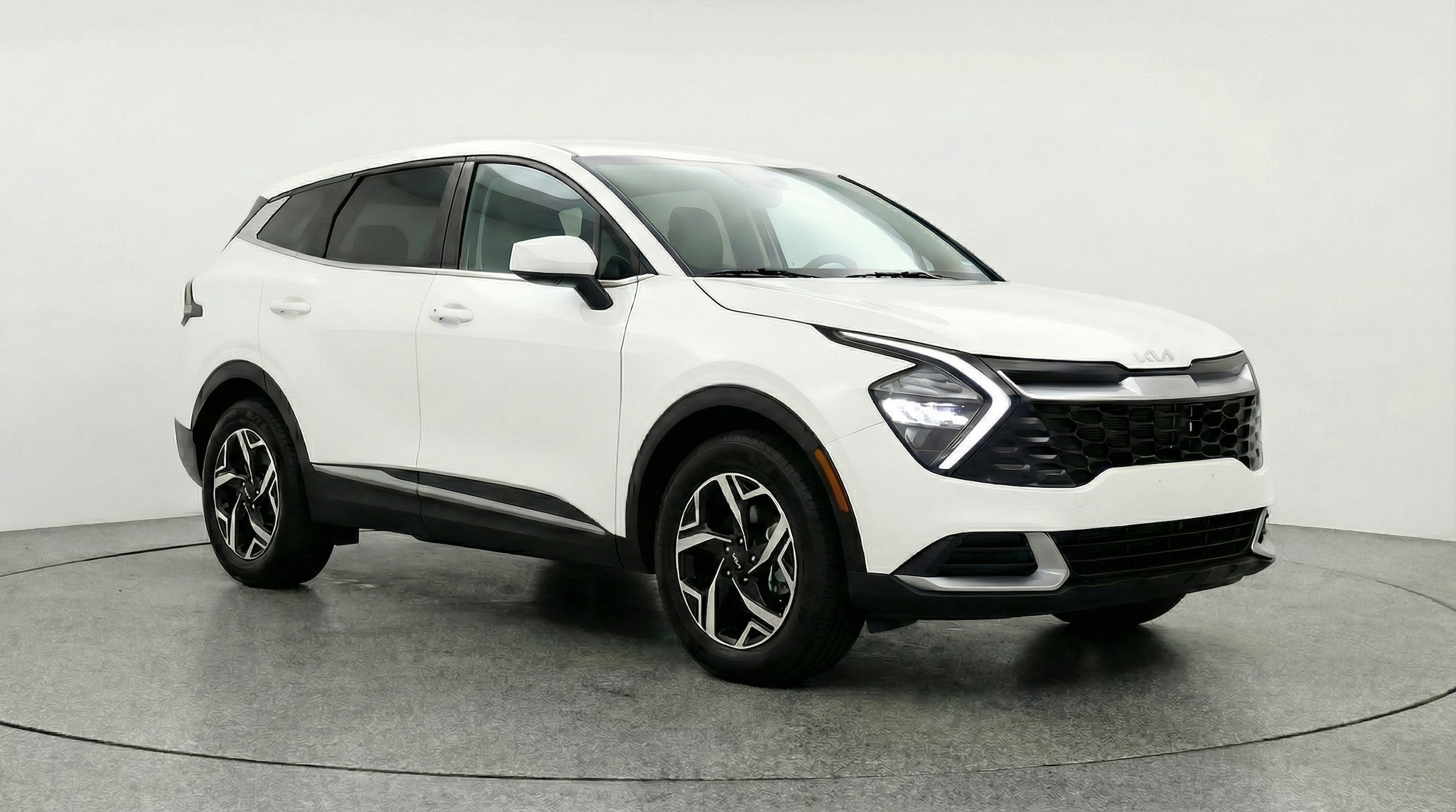 Thumbnail: 2025 Kia Sportage - 1