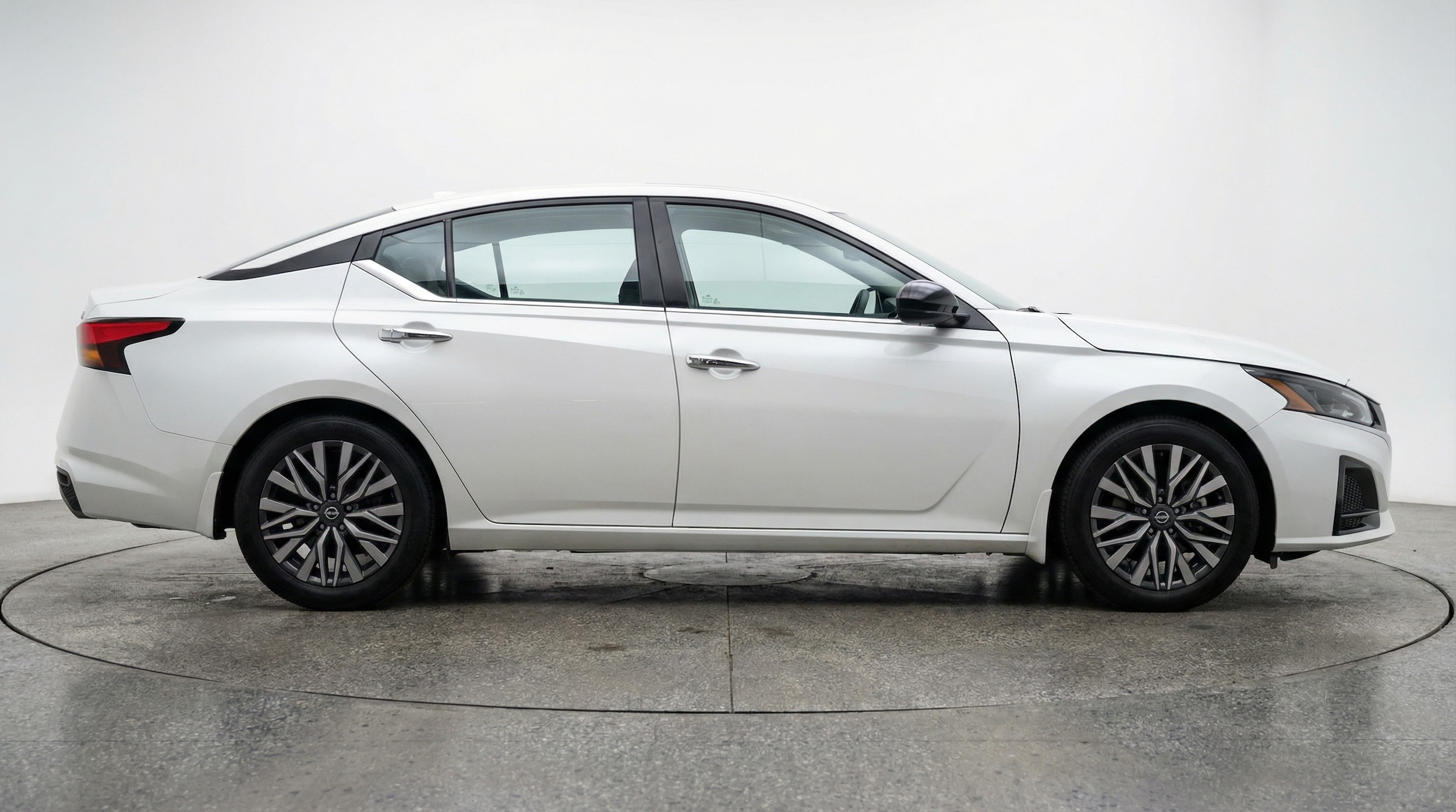 Thumbnail: 2025 Nissan Altima - 8