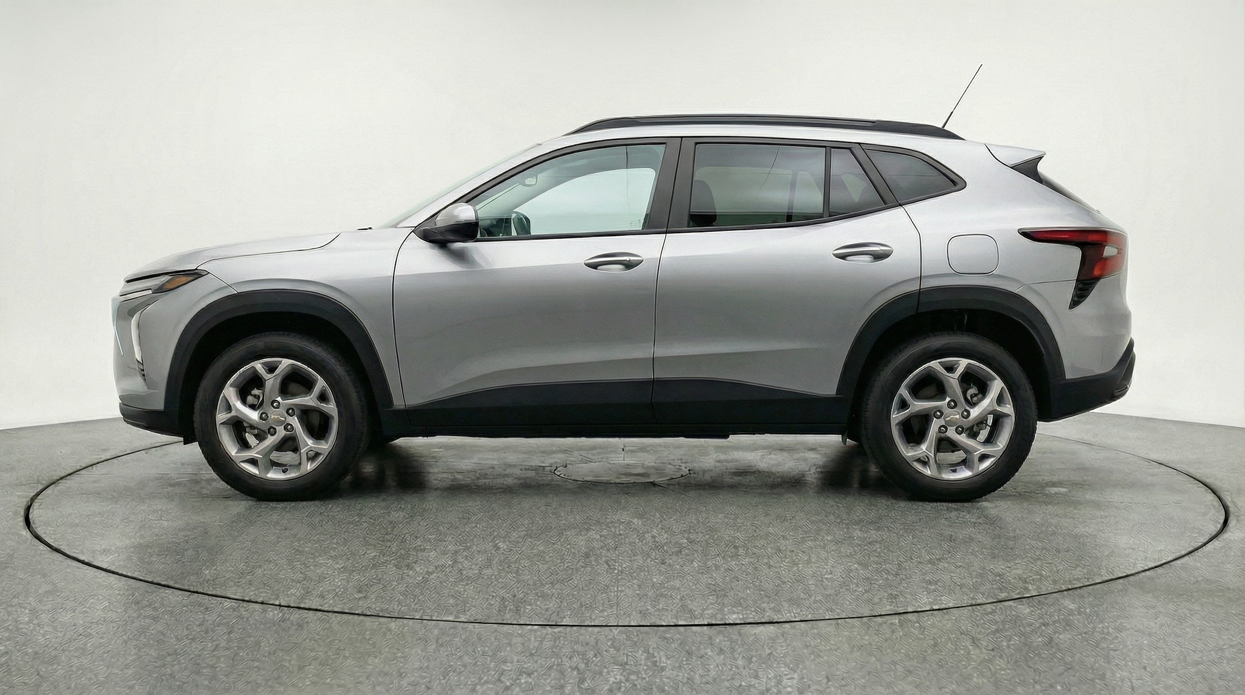 Thumbnail: 2025 Chevrolet Trax - 4