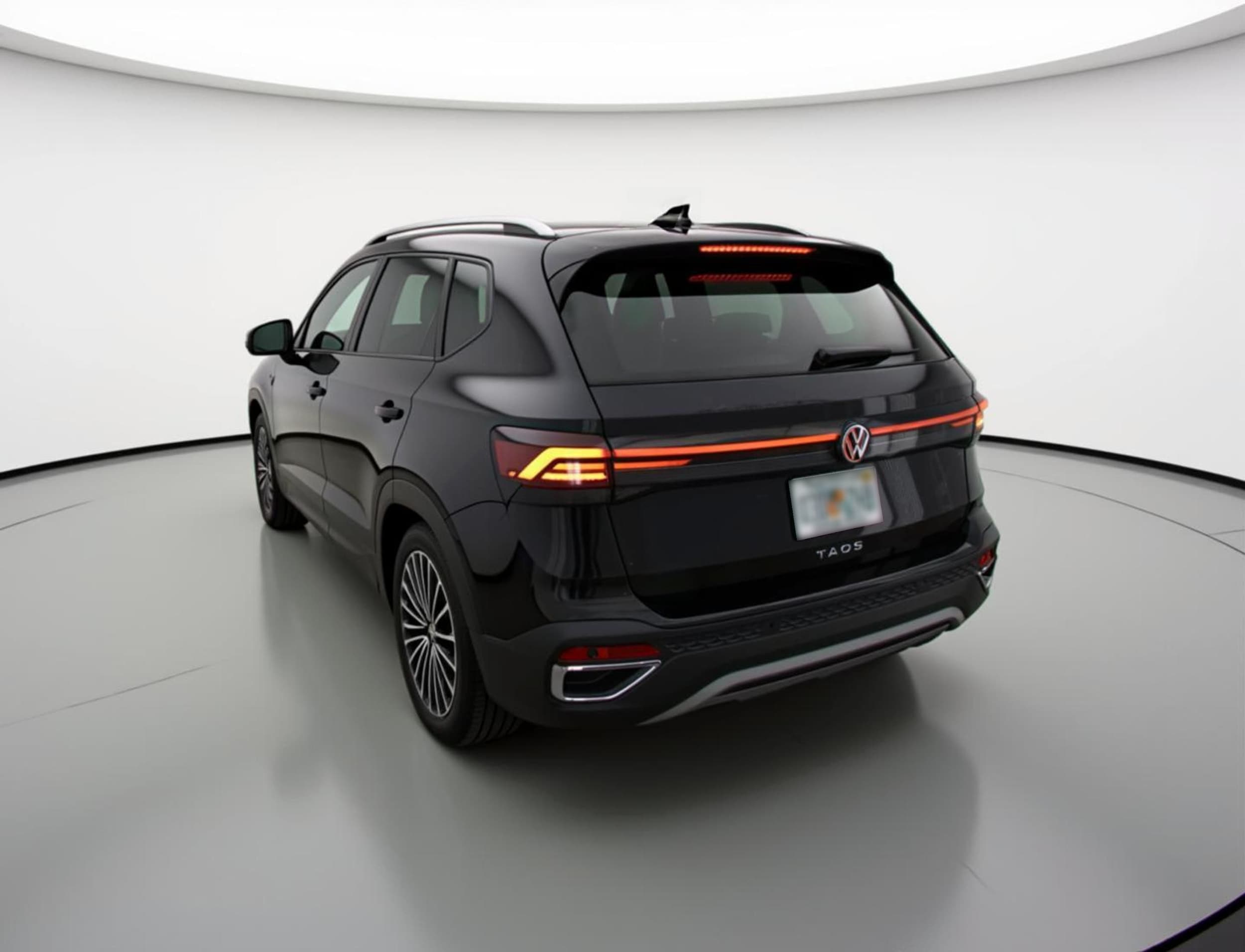 Thumbnail: 2025 Volkswagen Taos - 5