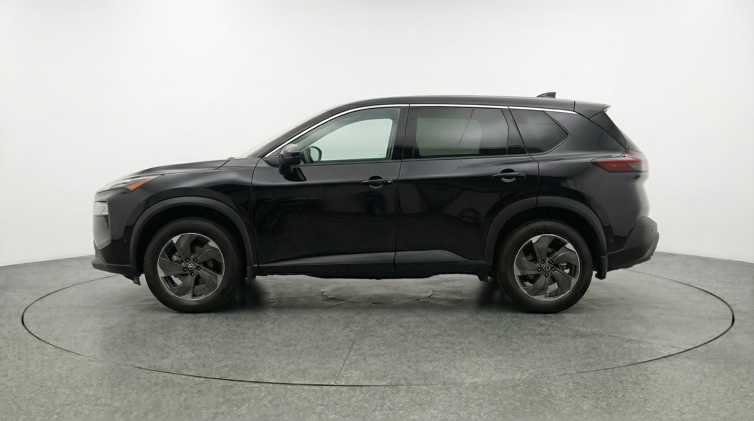 Thumbnail: 2025 Nissan Rogue - 4