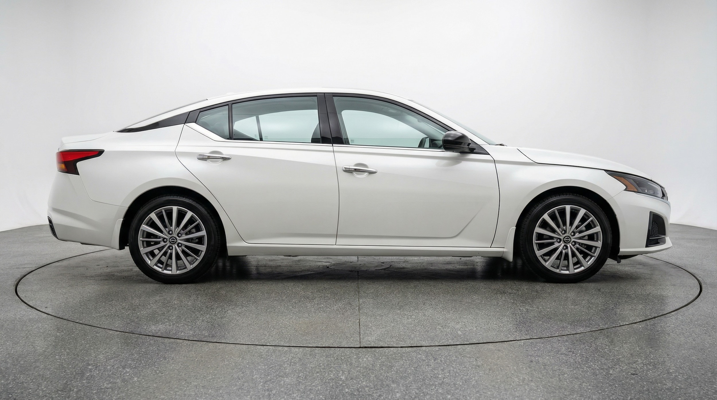 Thumbnail: 2025 Nissan Altima - 8