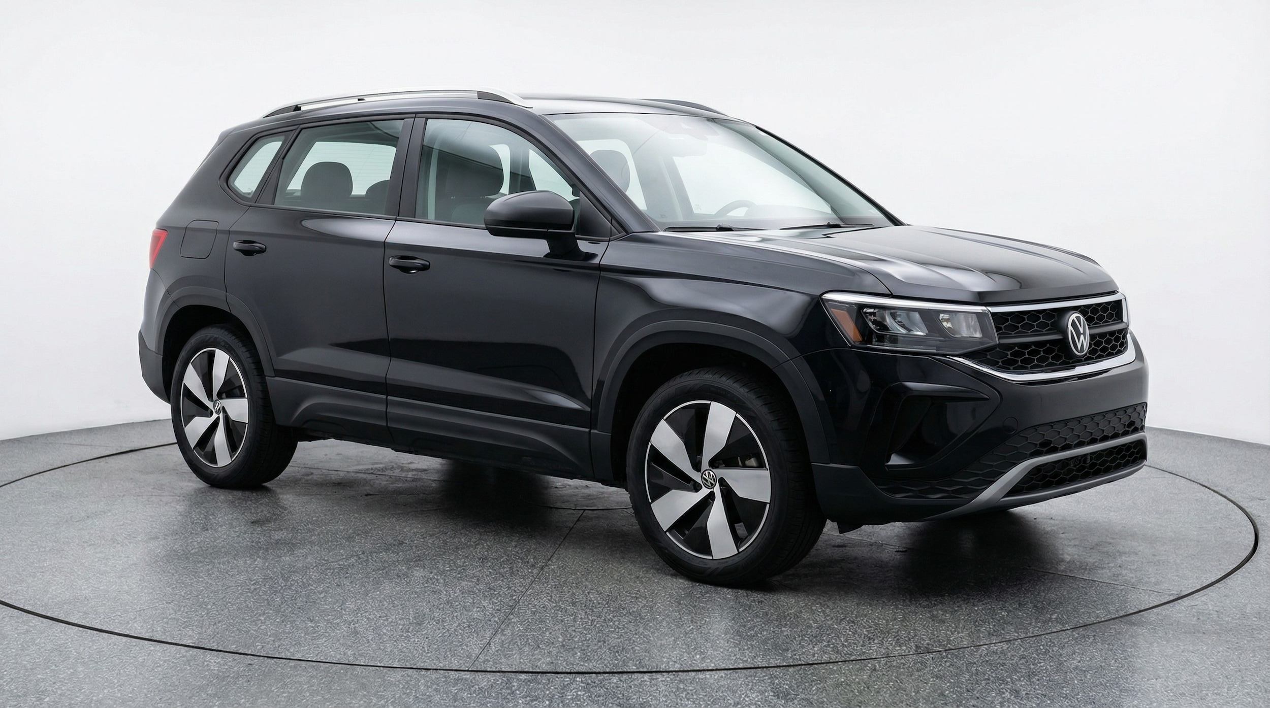 Thumbnail: 2025 Volkswagen Taos - 1