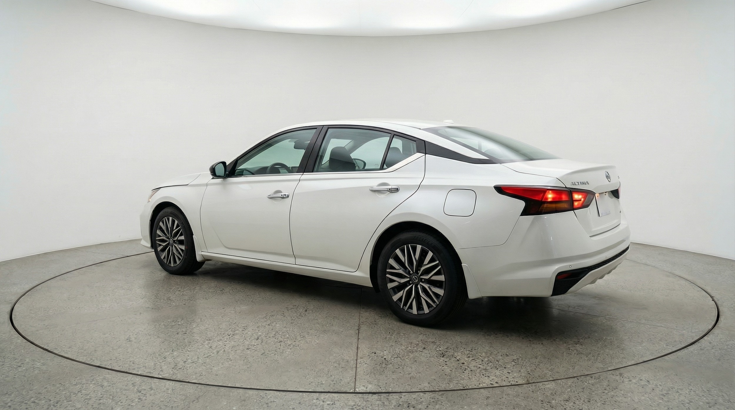 Thumbnail: 2025 Nissan Altima - 5