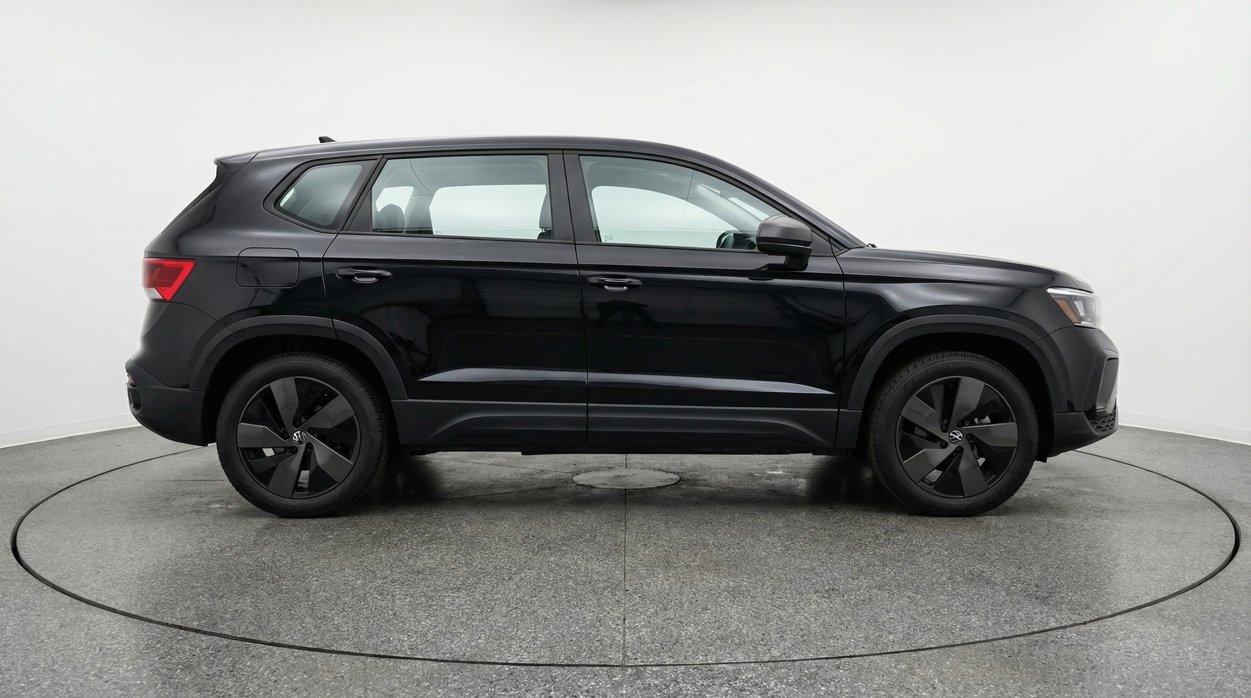 Thumbnail: 2025 Volkswagen Taos - 8