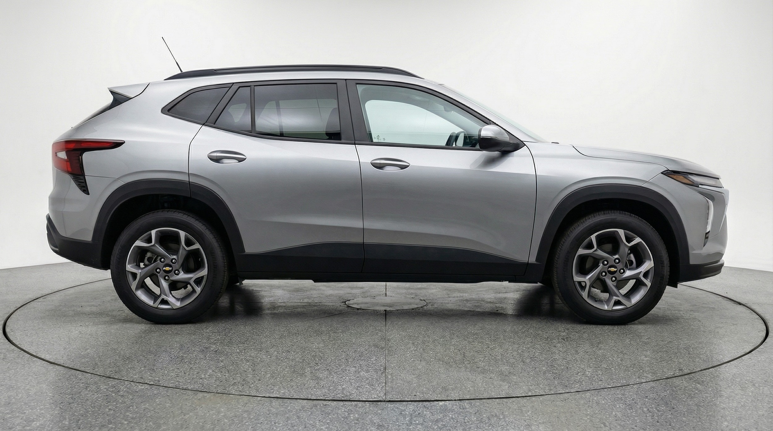 Thumbnail: 2025 Chevrolet Trax - 8