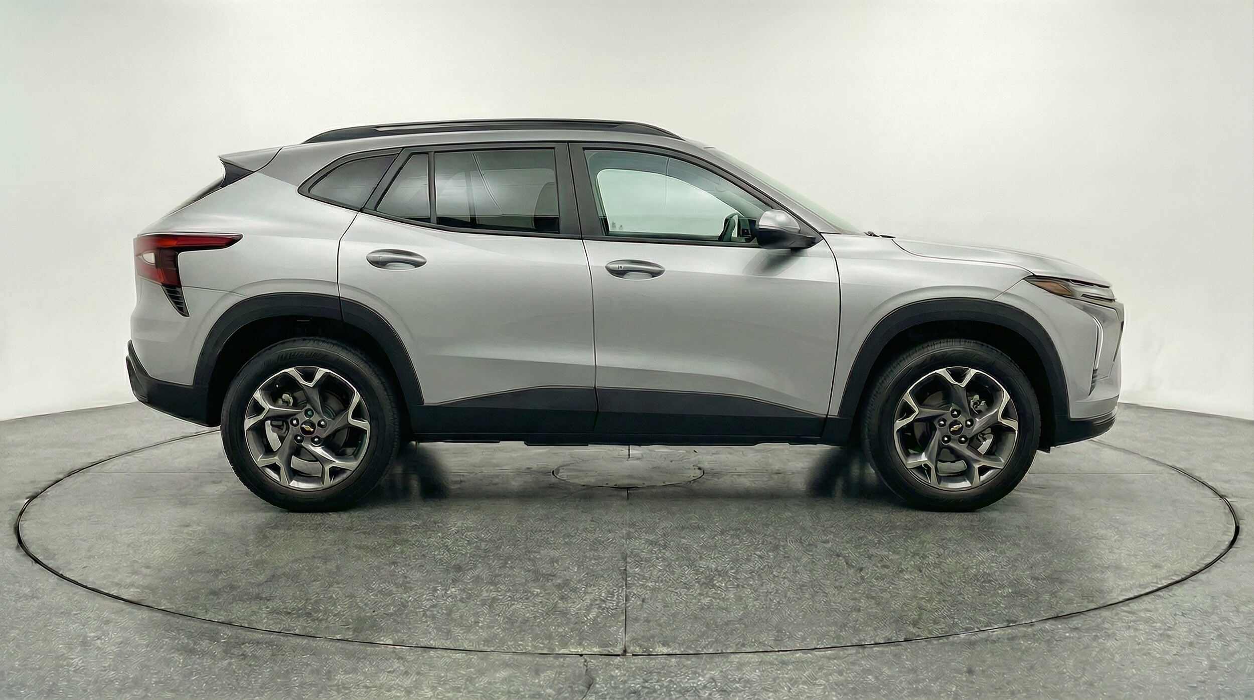 Thumbnail: 2025 Chevrolet Trax - 8