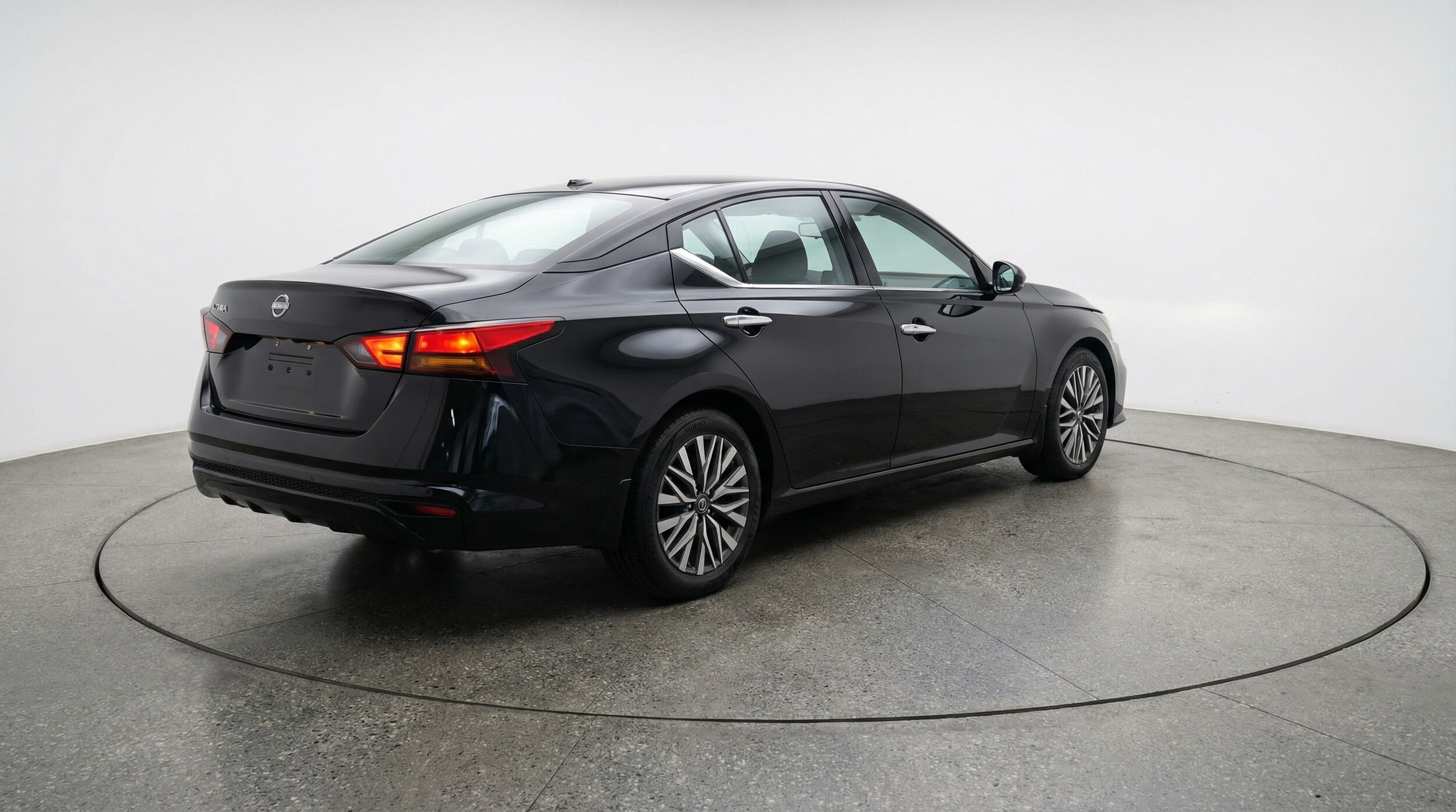 Thumbnail: 2025 Nissan Altima - 5