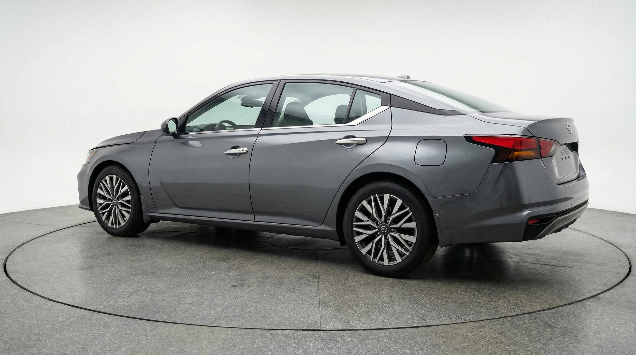 Thumbnail: 2025 Nissan Altima - 5