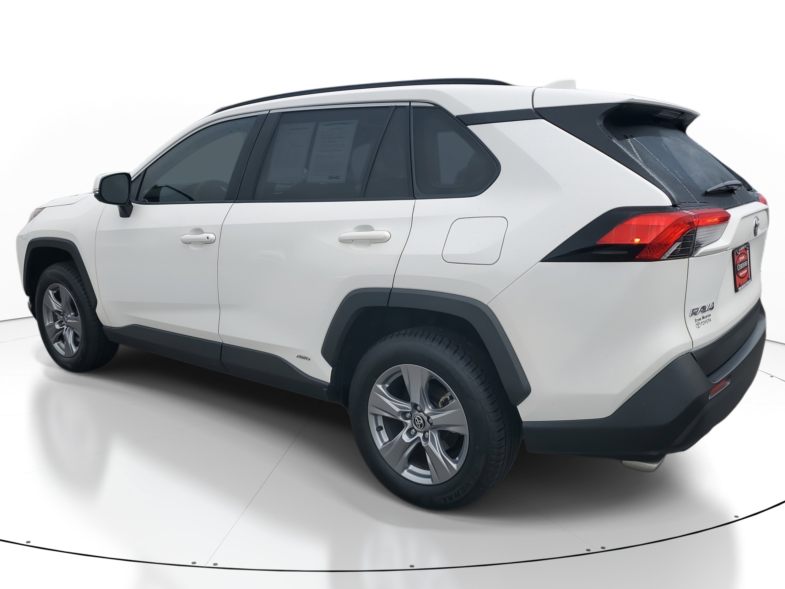 2024 Toyota RAV4 Hybrid XLE photo 4